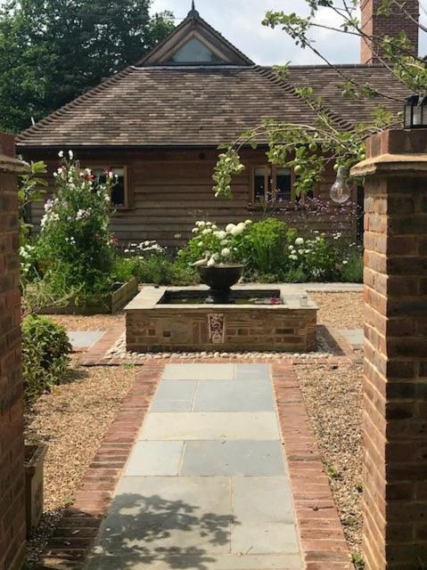 Sissinghurst Stables A comfortable country home in the Garden of England and just one hour from London