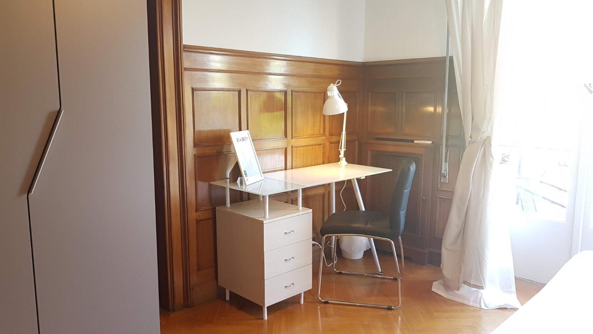 Violet Errathens Apartment - Athens Center, 7 BD, 3 BATH