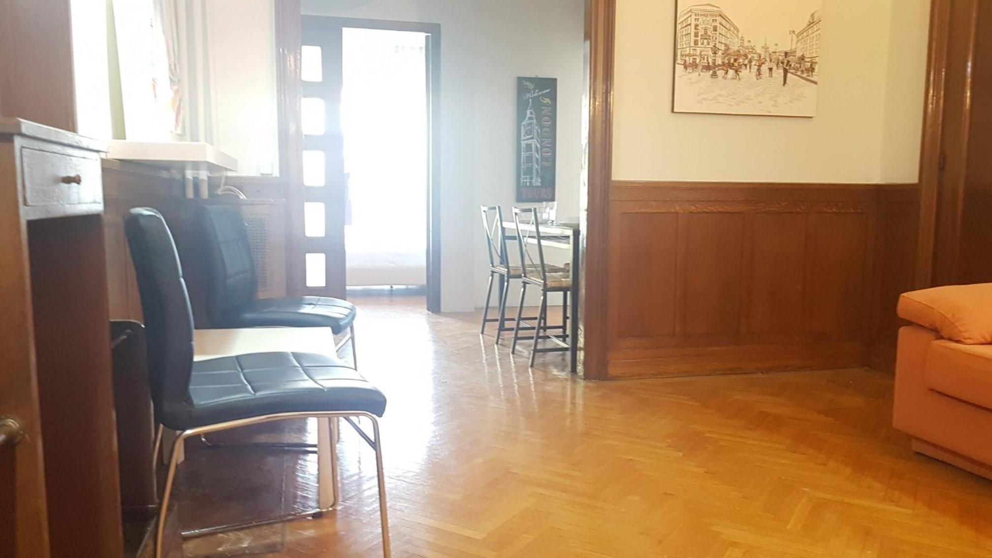 Violet Errathens Apartment - Athens Center, 7 BD, 3 BATH