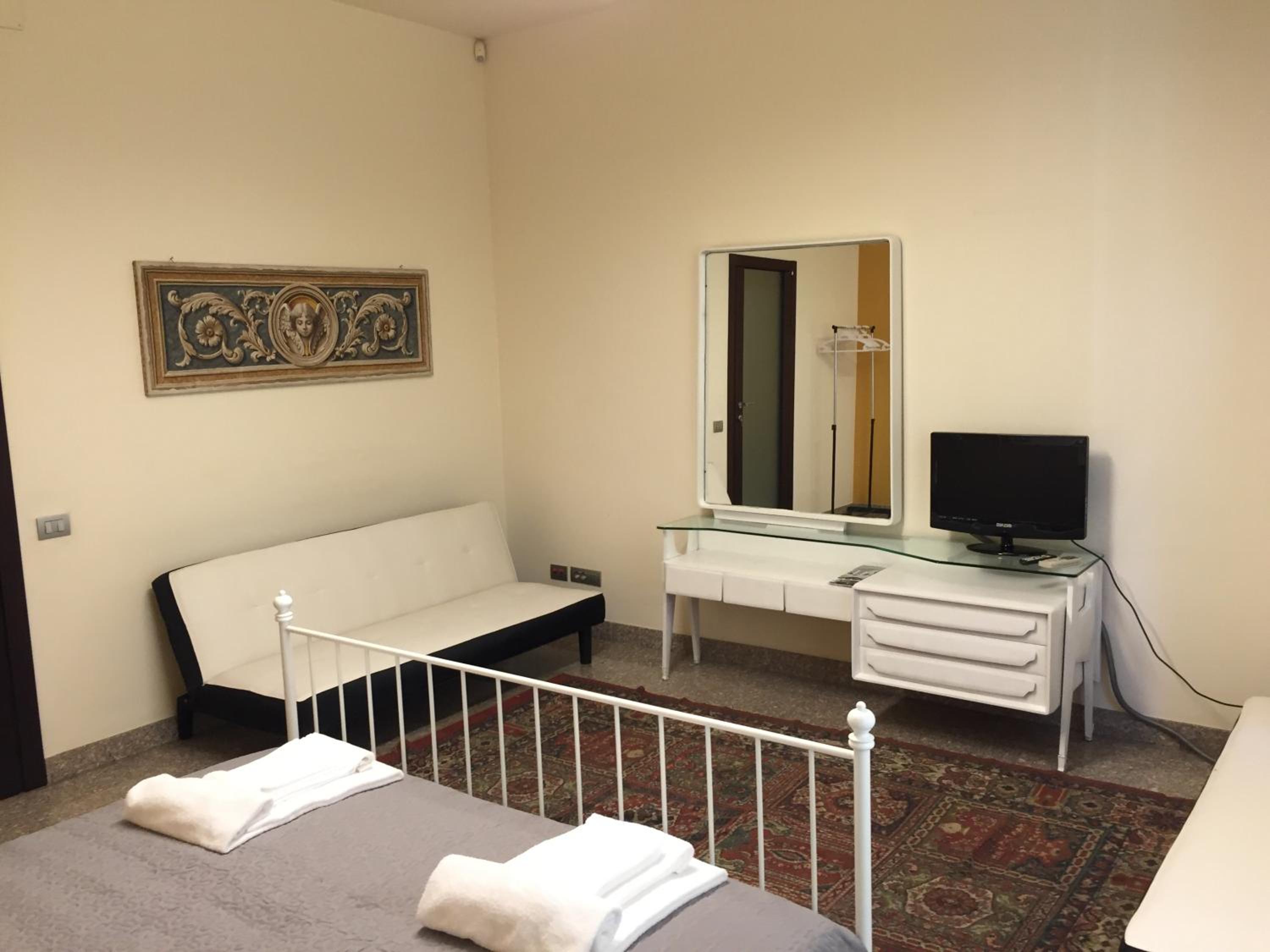 Bergamo Center Rooms view 5