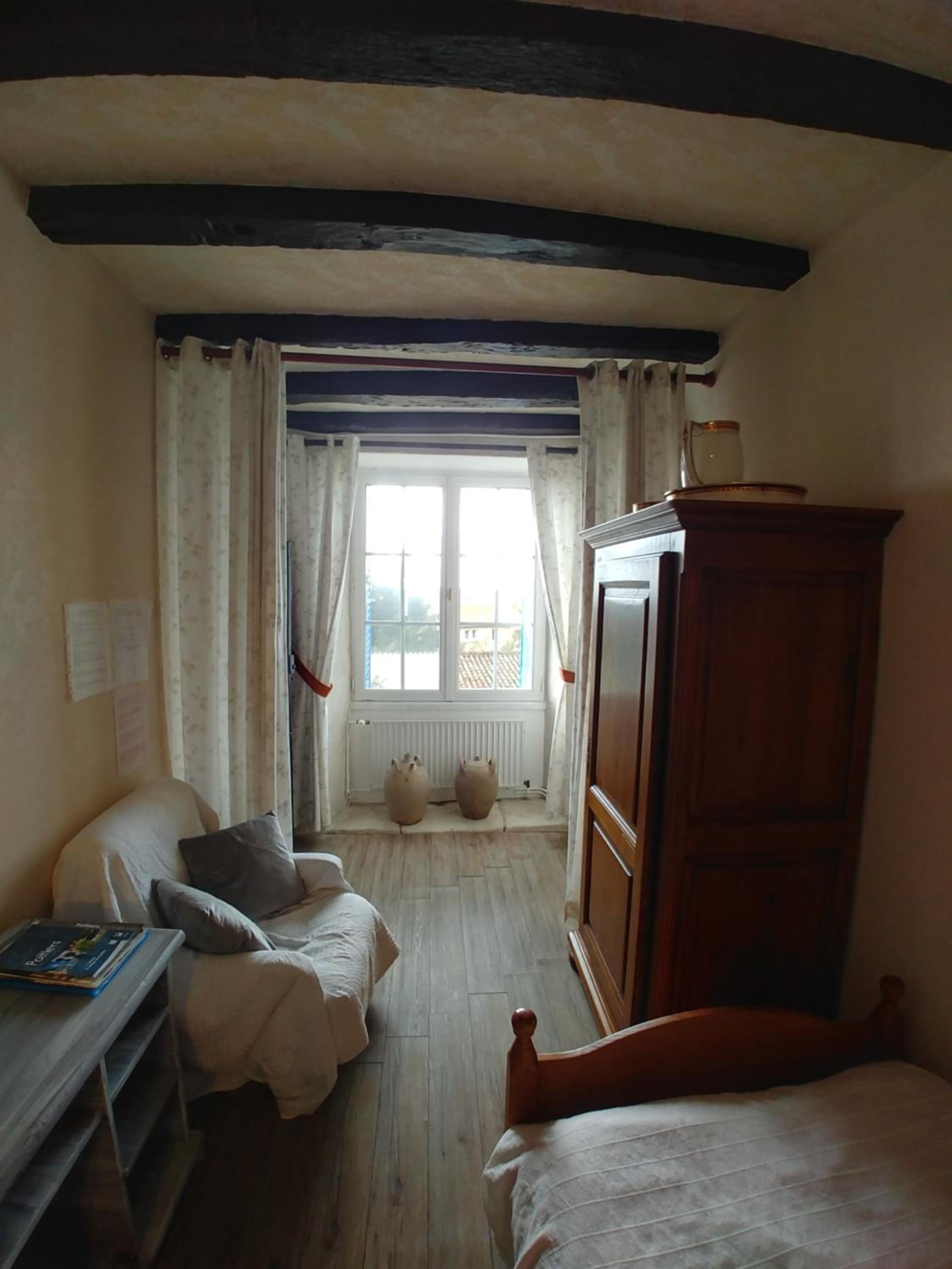 Manoir Le Cristal , grosses reductions sur les entrées du Futuroscpe, petites et grandes chambres familiales