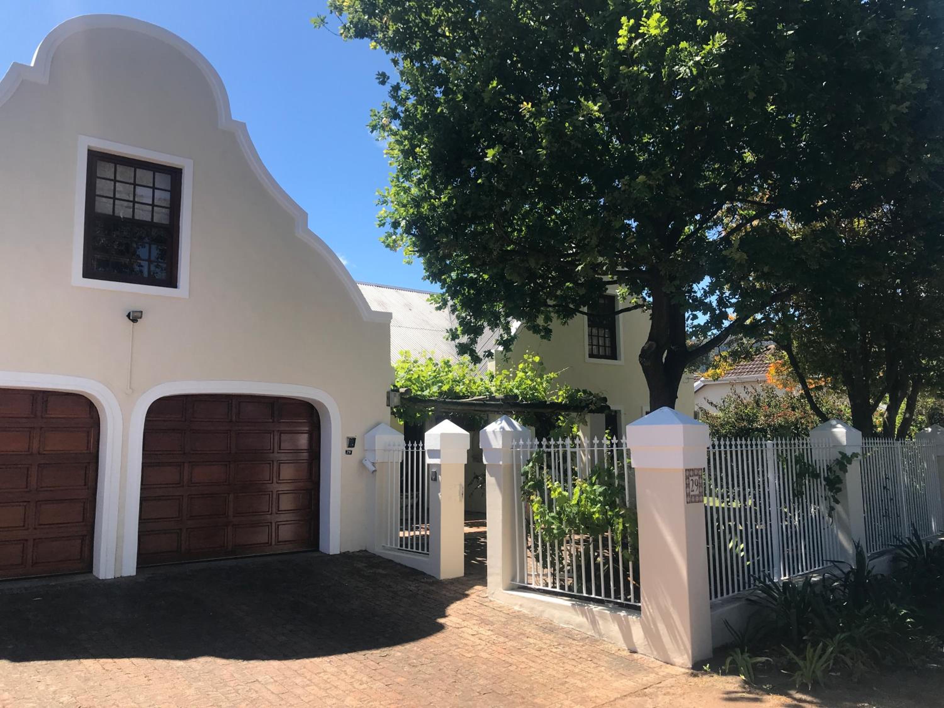 Chinta Cottage Hermanus view 4