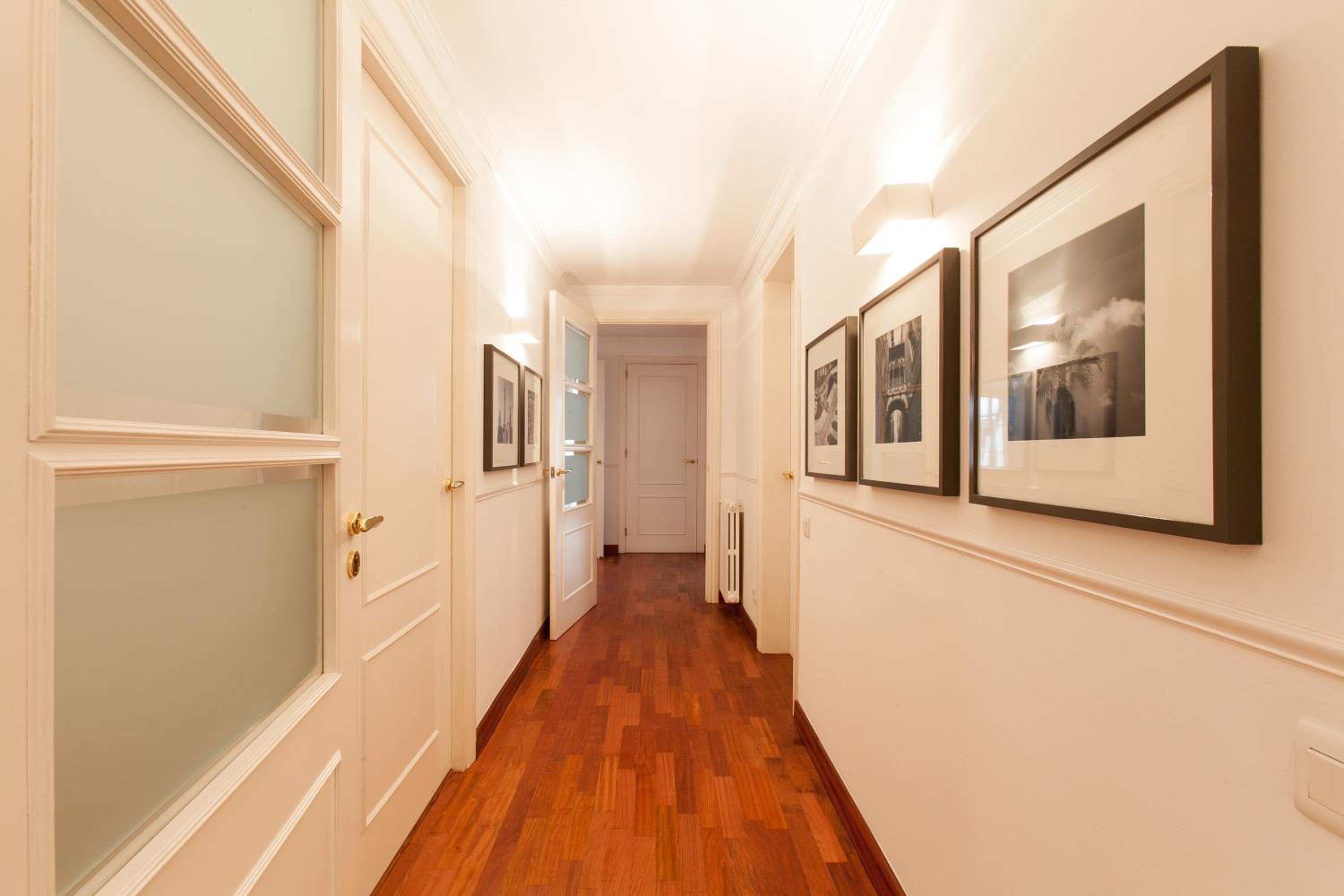 Serennia Apartamentos Ramblas - Plaça Catalunya