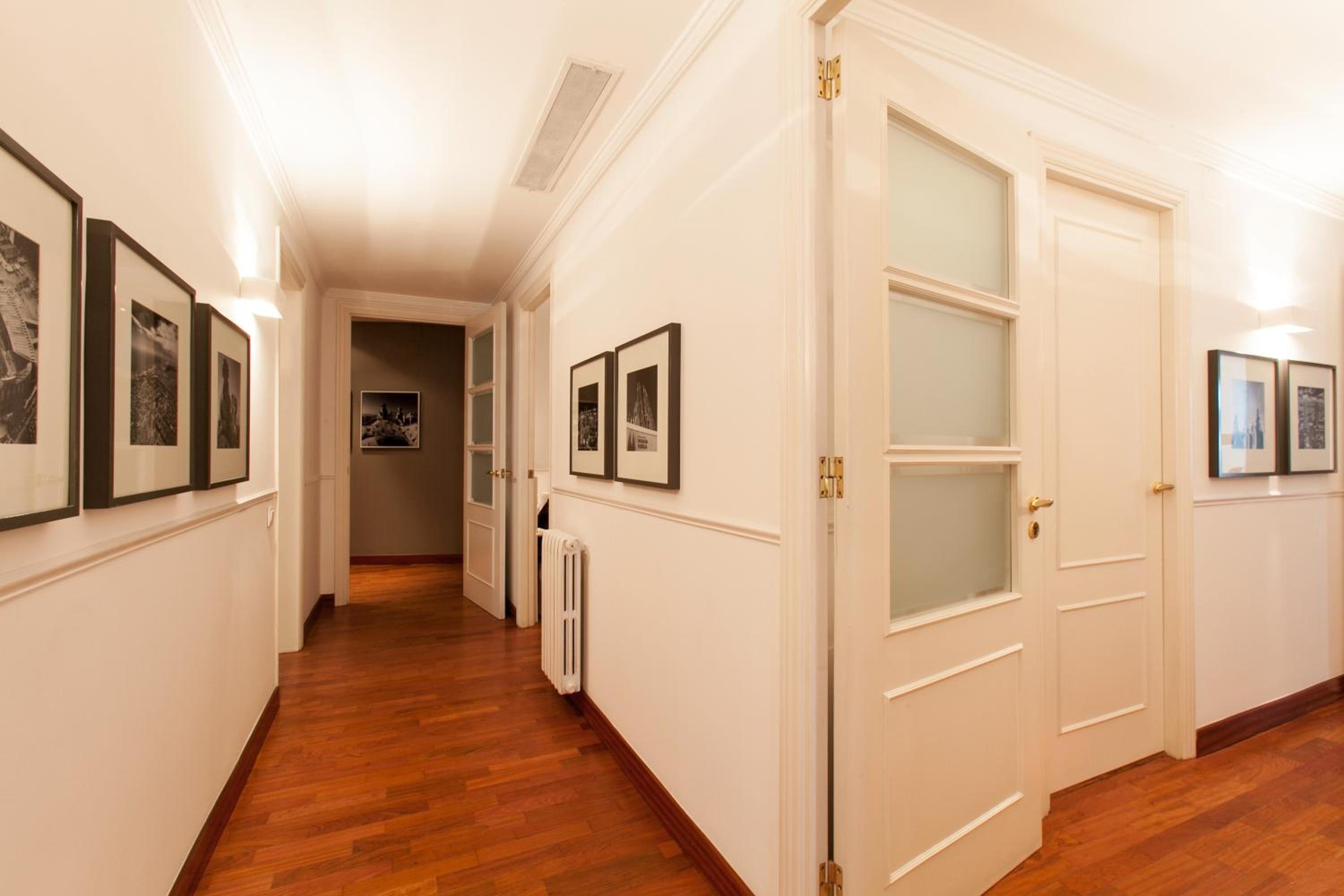 Serennia Apartamentos Ramblas - Plaça Catalunya