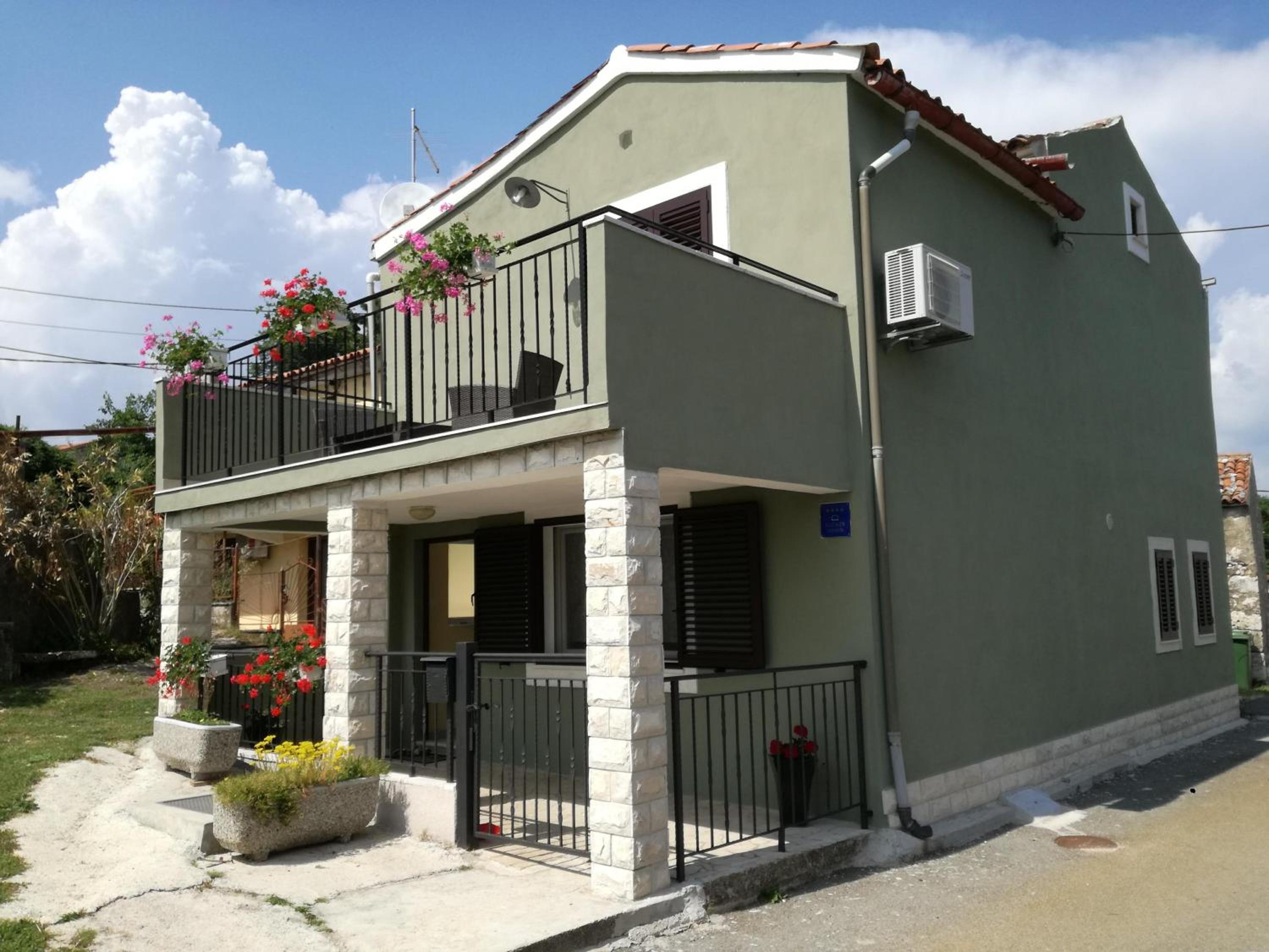 Apartment Tireli view 3