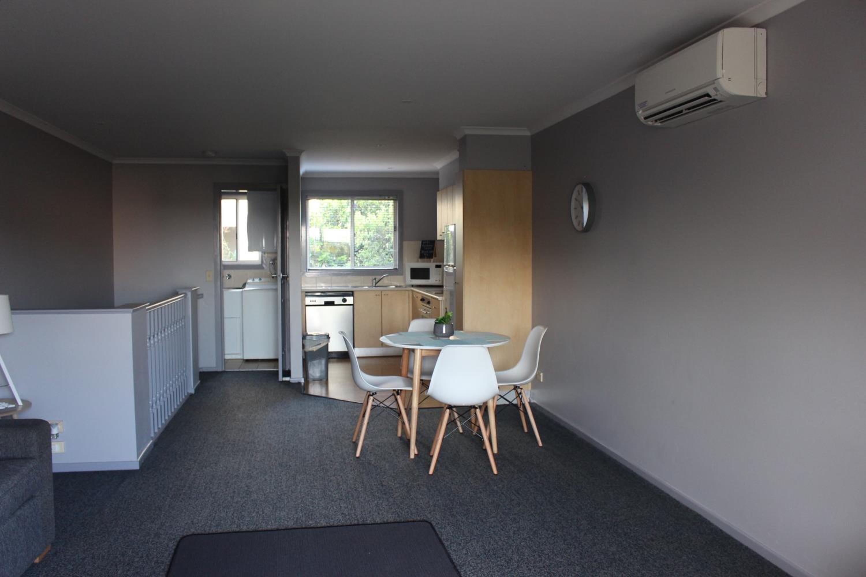 Coffs Harbour Vacations - Aqualuna Apartments - Property Image 2