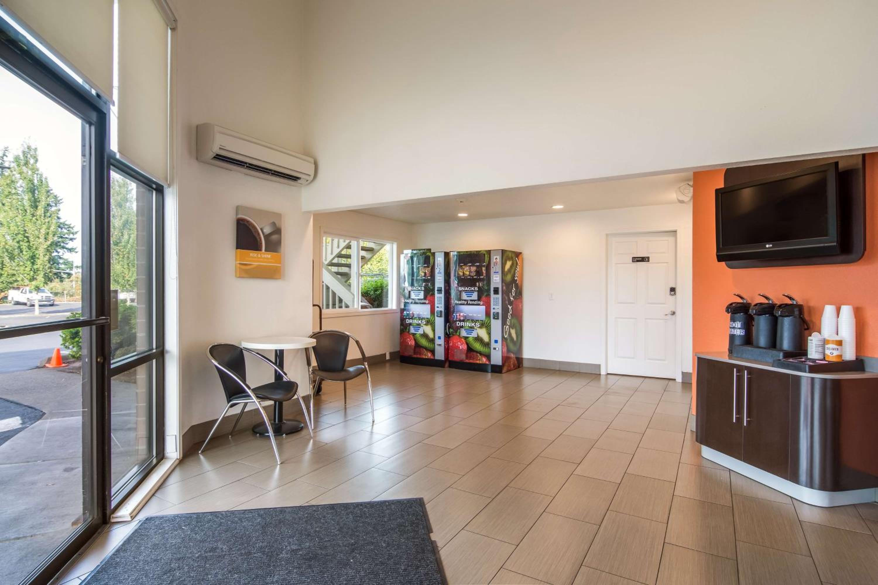 Vancouver Vacations - Motel 6-Vancouver, WA - Property Image 5