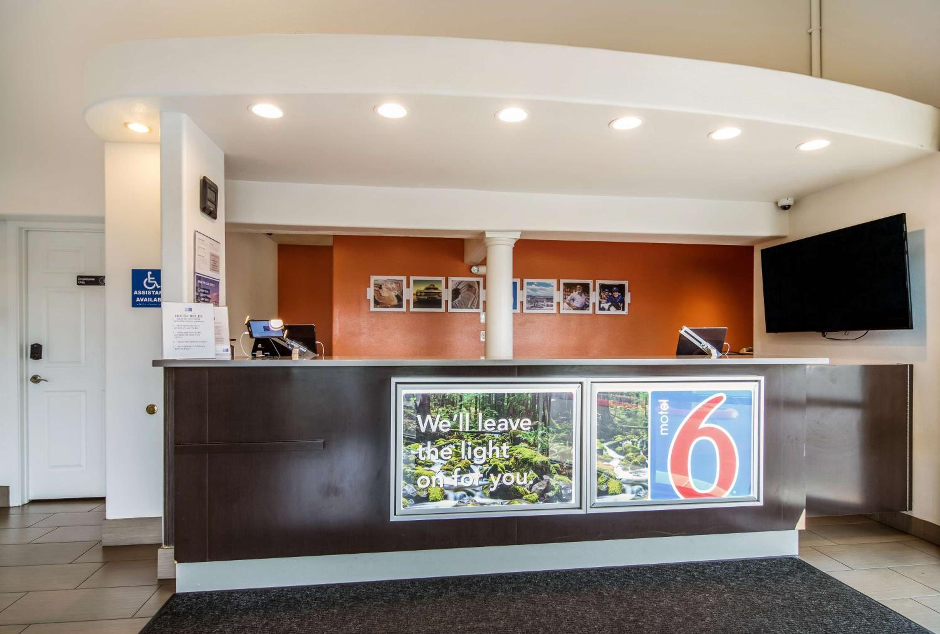Vancouver Vacations - Motel 6-Vancouver, WA - Property Image 6