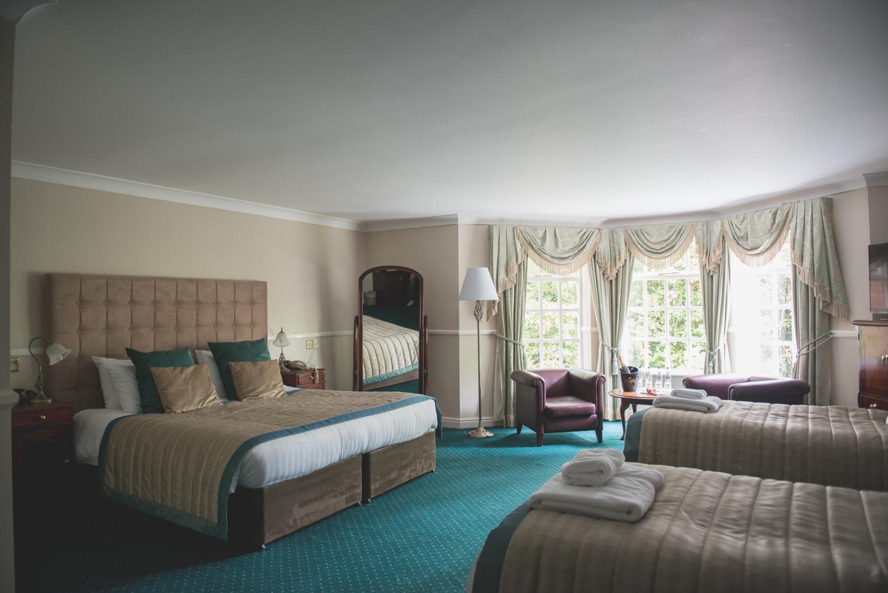Knutsford Vacations - Mere Court Hotel - Property Image 4