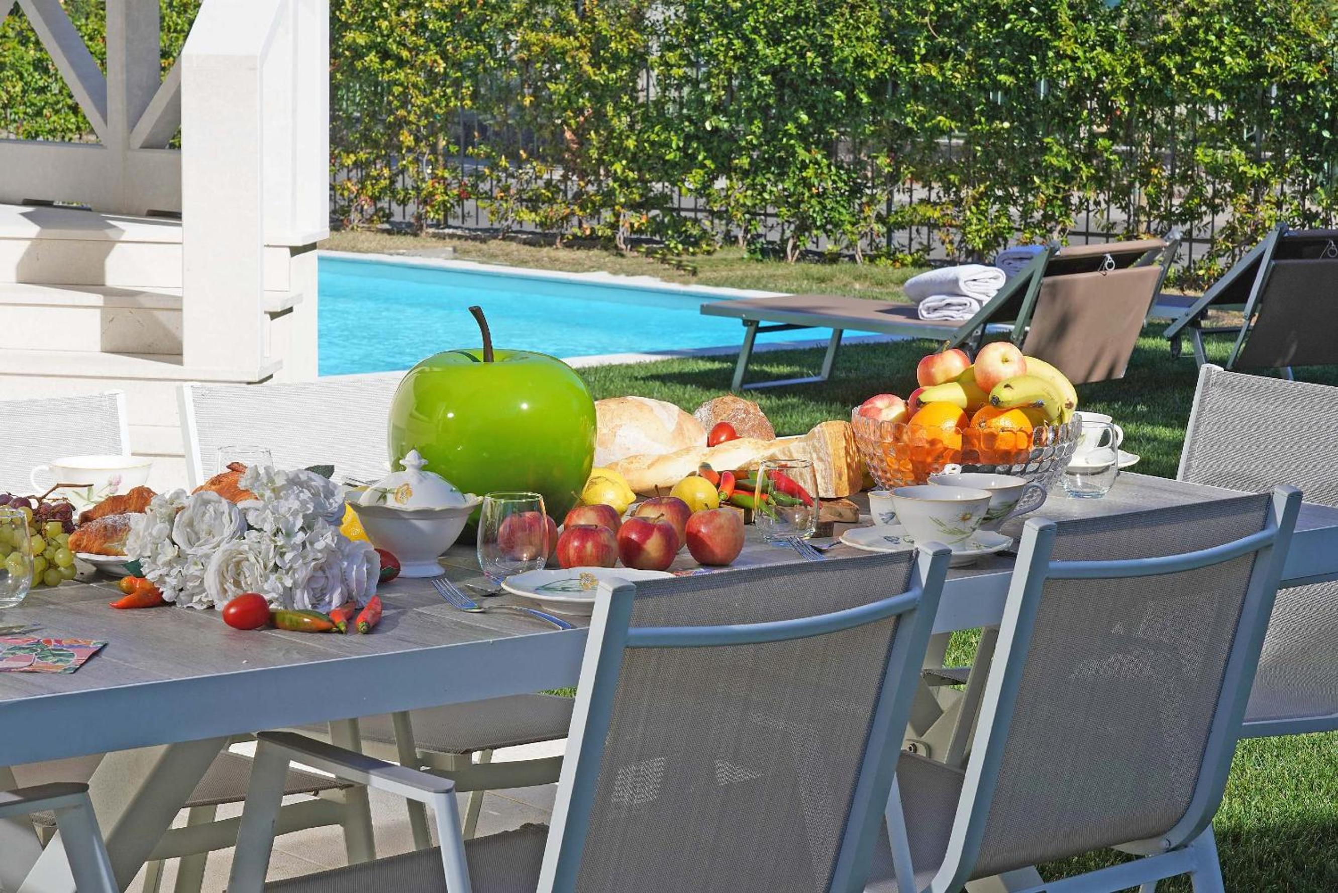 Villa Sabine: New Modern villa with Private pool view 2