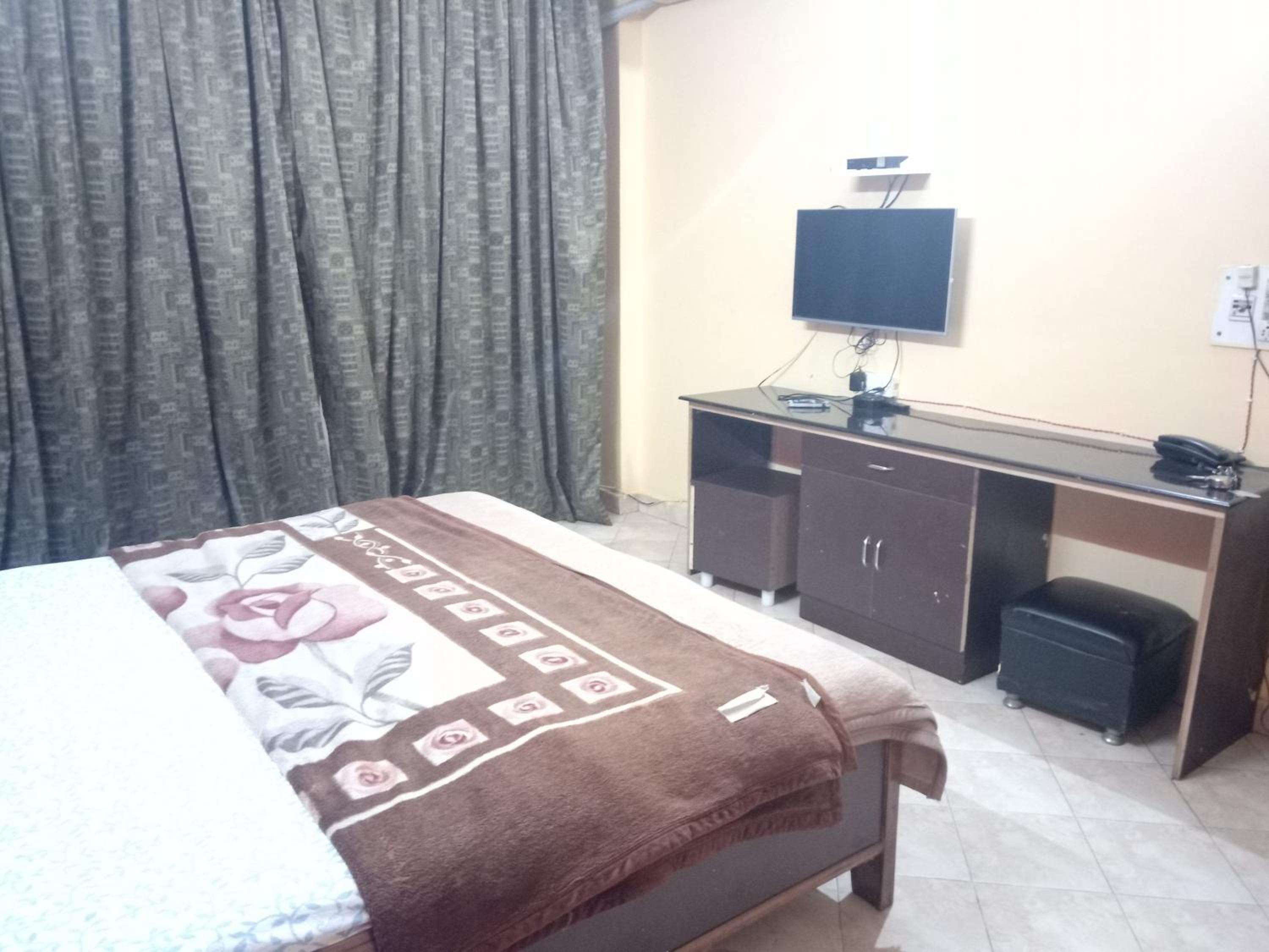 Yash Guest House 01 Minute Walk in Nizamuddin Railway Station view 2