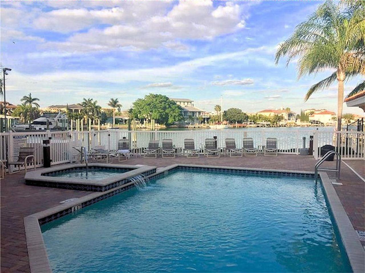 Luxury 5 Star Waterfront Condo 3 Bdr 2 Bath Pool Hot-Tub Panoramic Gulf and Intracoastal Waterway Views view 5