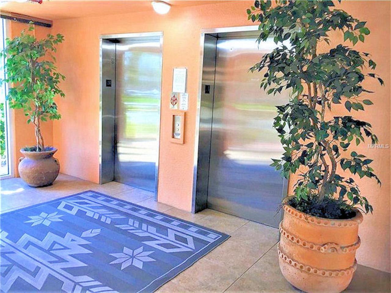 Luxury 5 Star Waterfront Condo 3 Bdr 2 Bath Pool Hot-Tub Panoramic Gulf and Intracoastal Waterway Views view 2