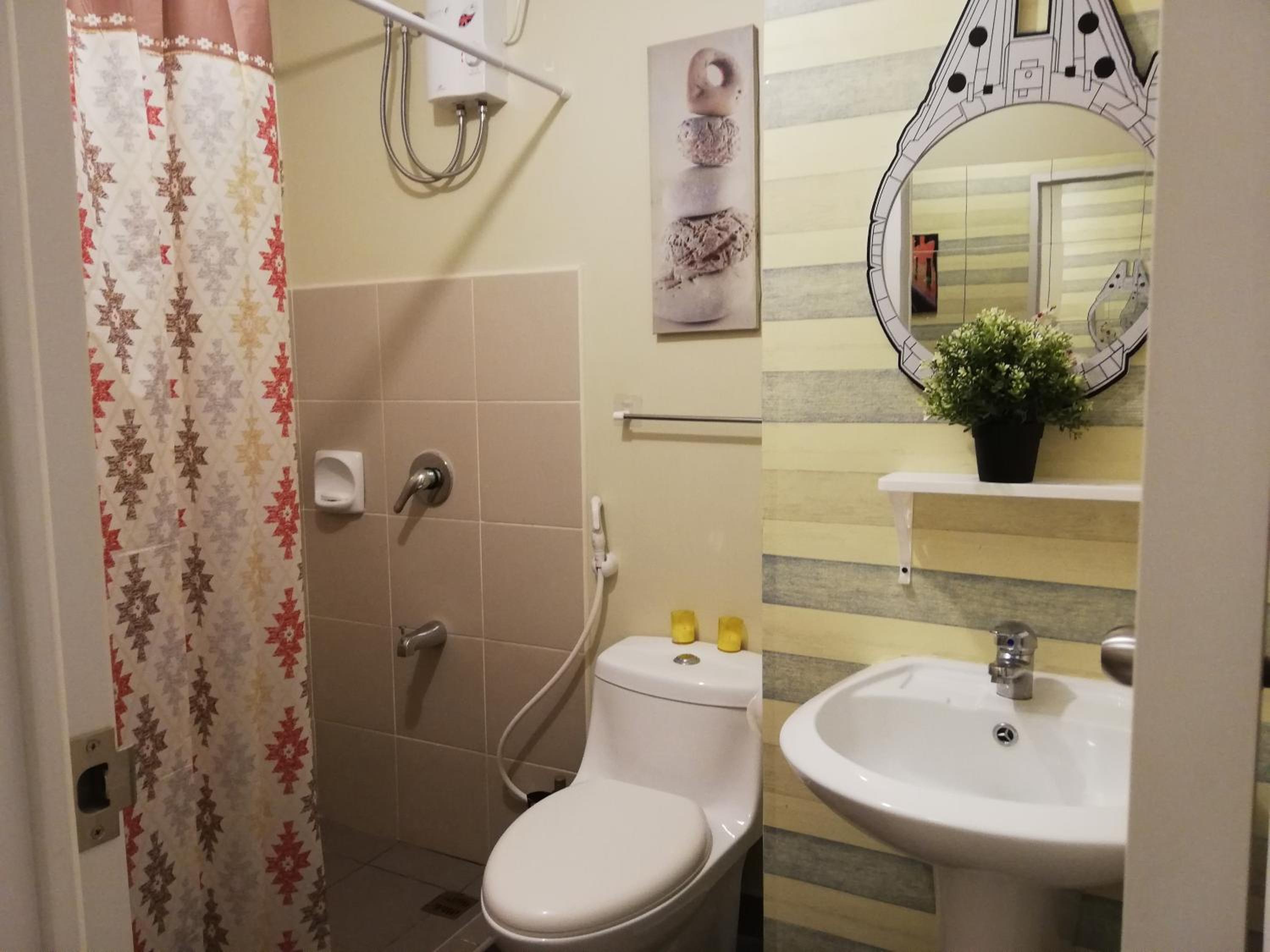 1-Bedroom Nordic Staycation Astrea Tower Avida, QC view 4