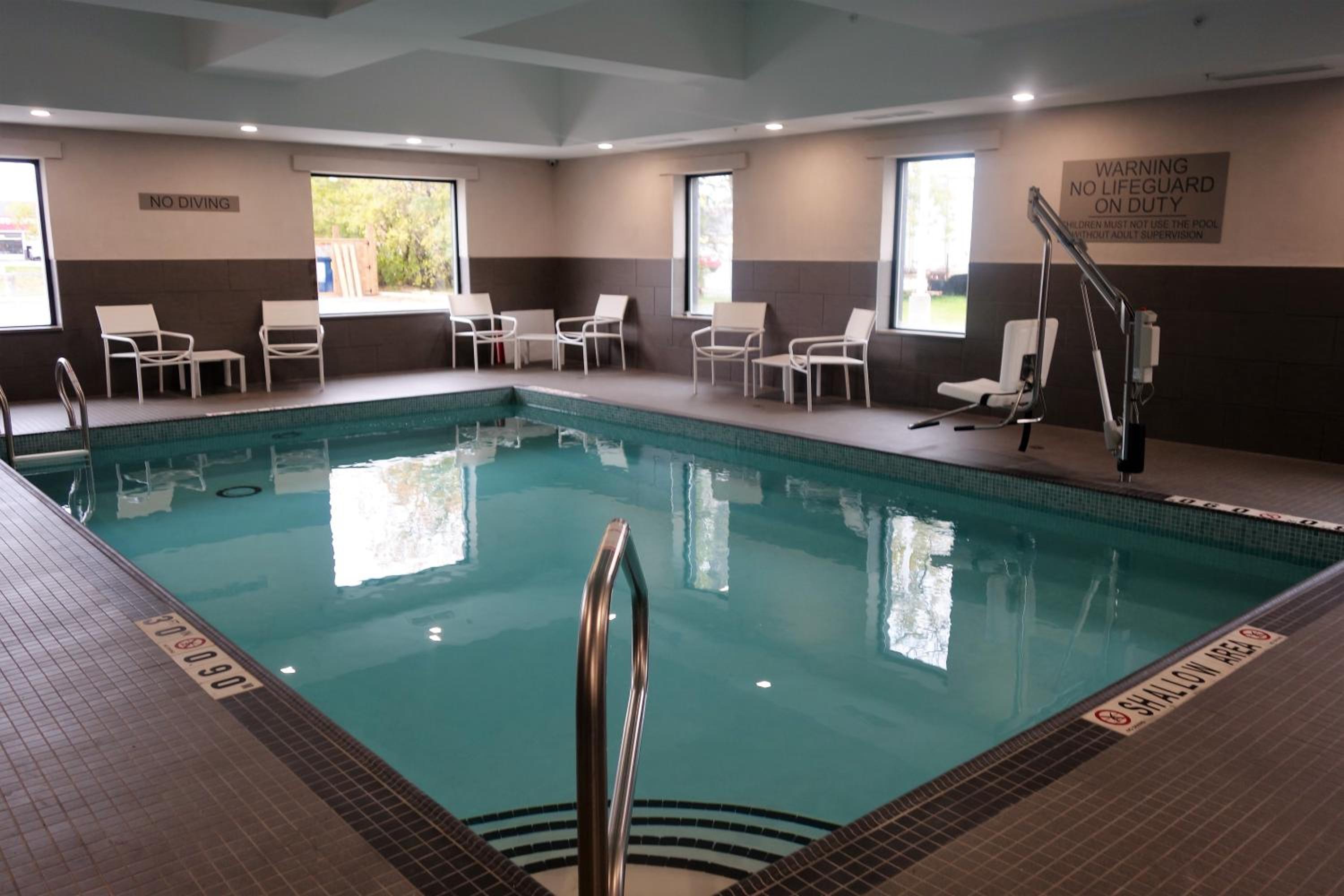Belleville Vacations - Country Inn  Suites by Radisson, Belleville, ON - Property Image 21