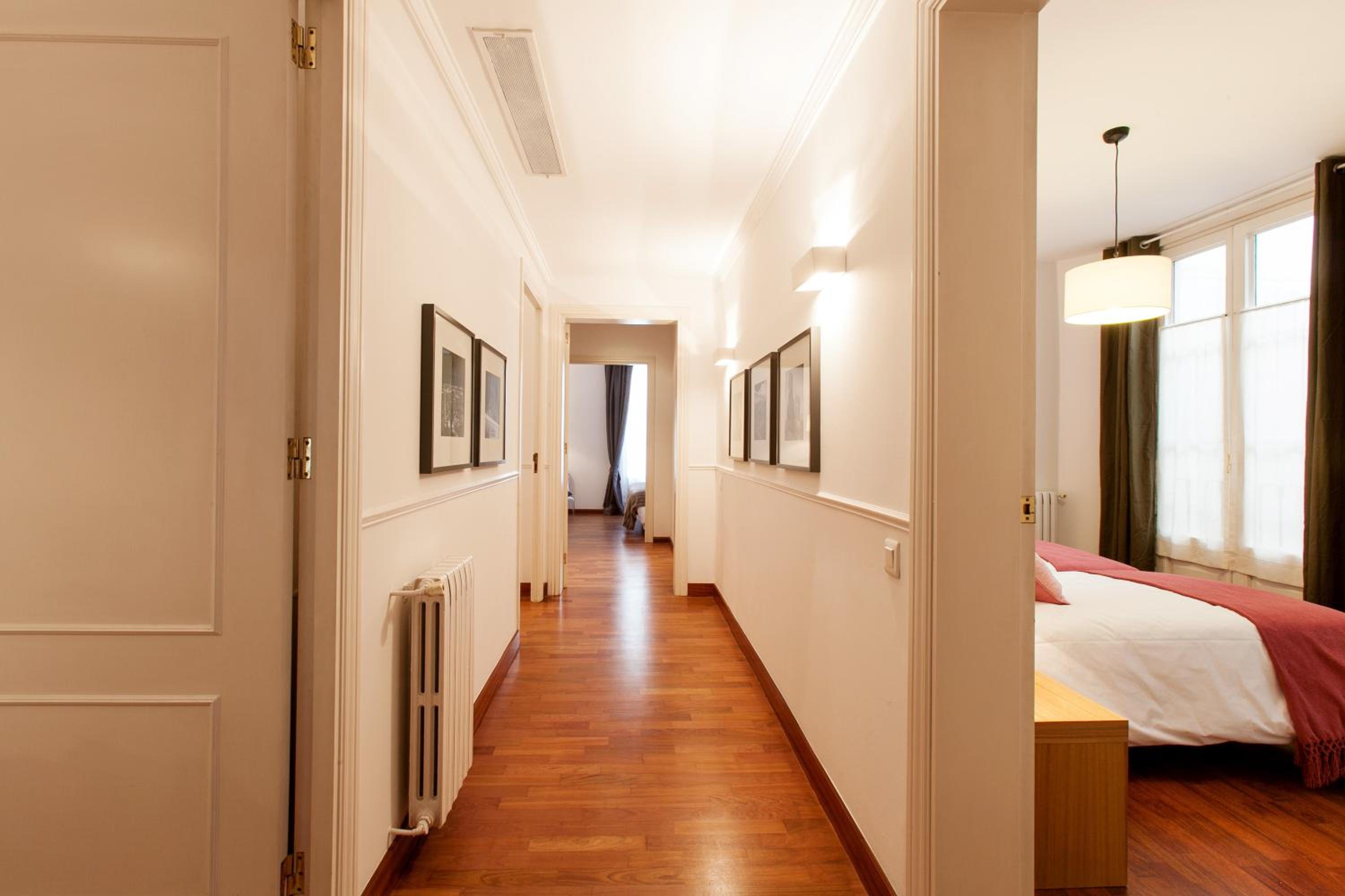 Serennia Apartamentos Ramblas - Plaça Catalunya
