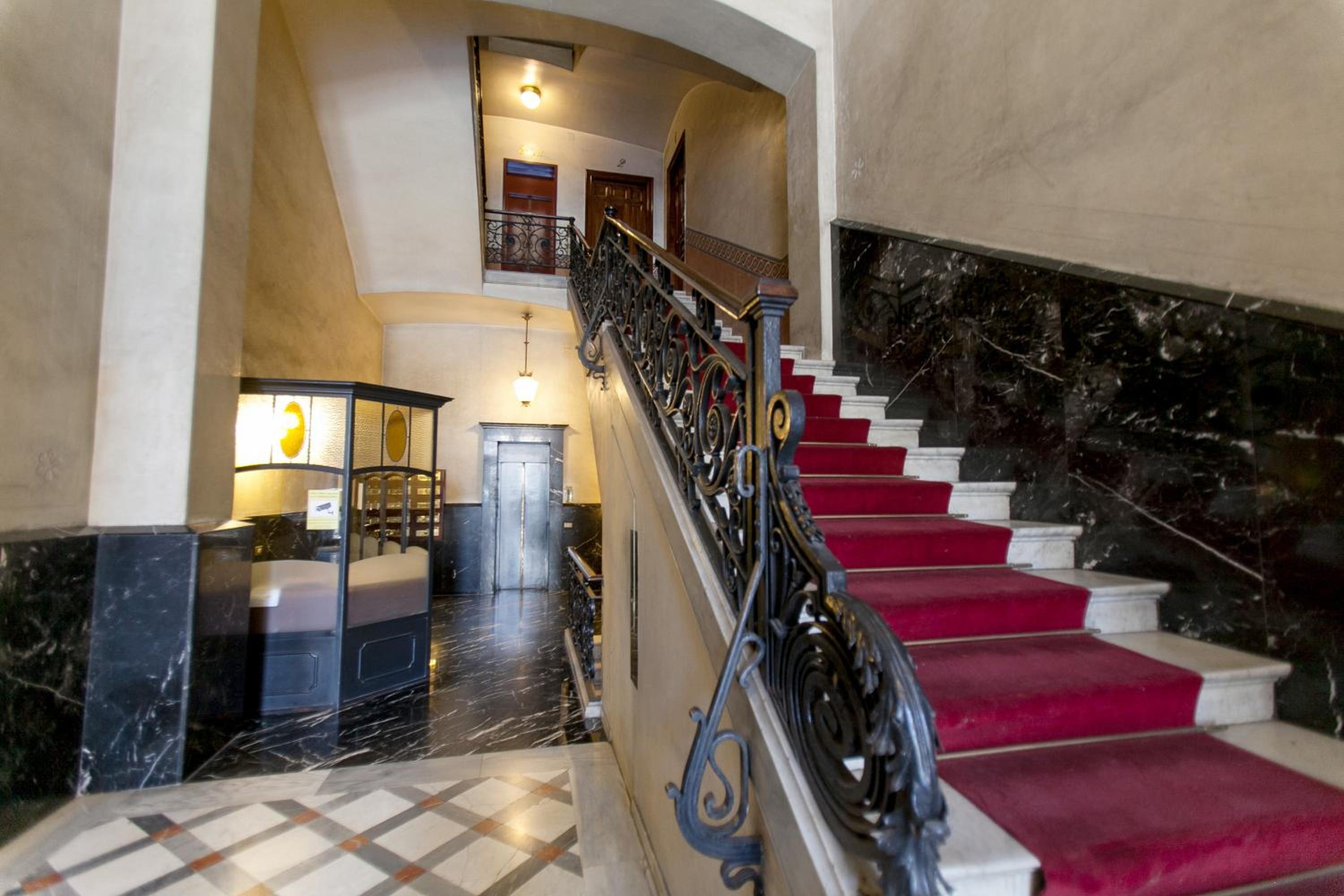 Serennia Apartamentos Ramblas - Plaça Catalunya