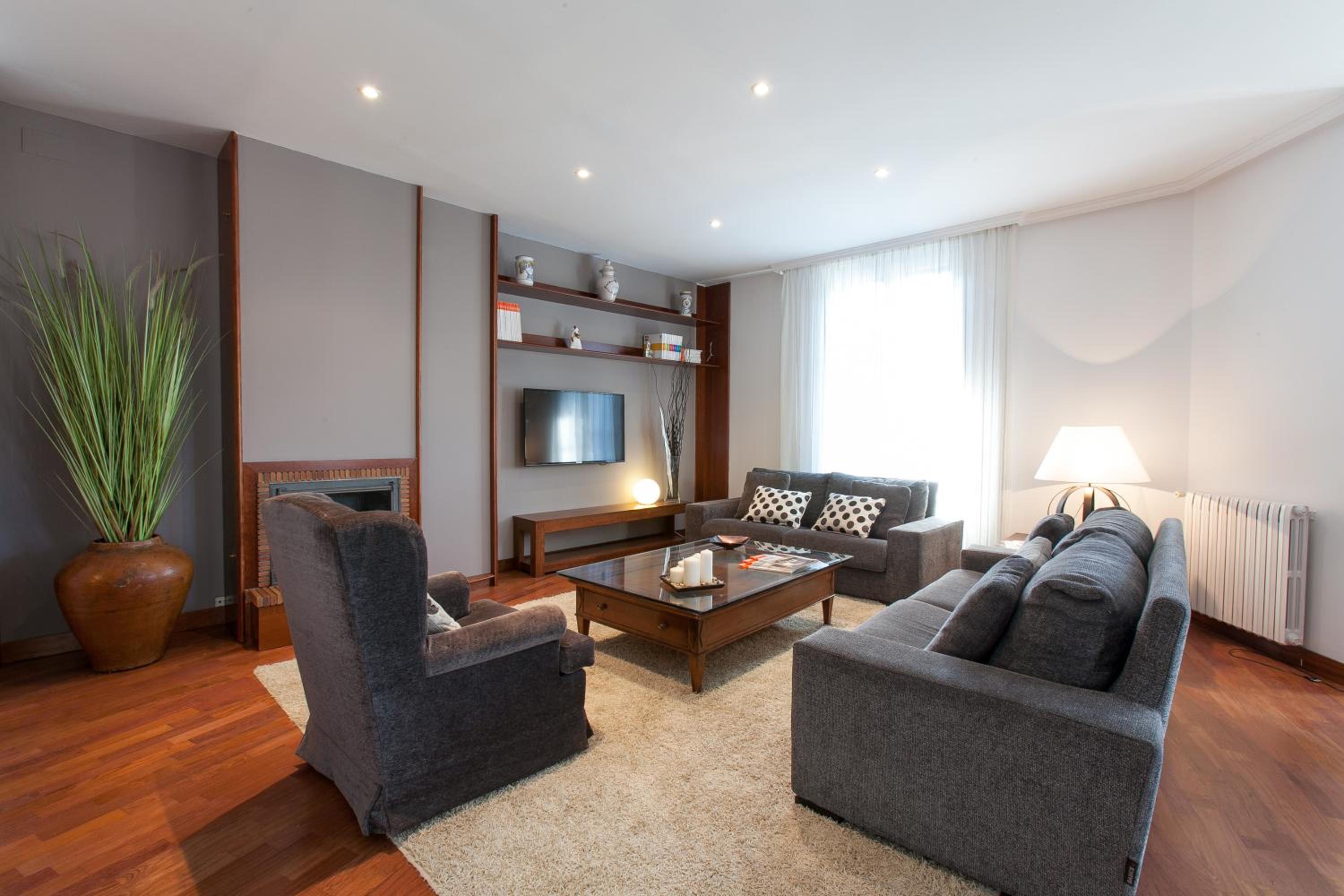 Serennia Apartamentos Ramblas - Plaça Catalunya