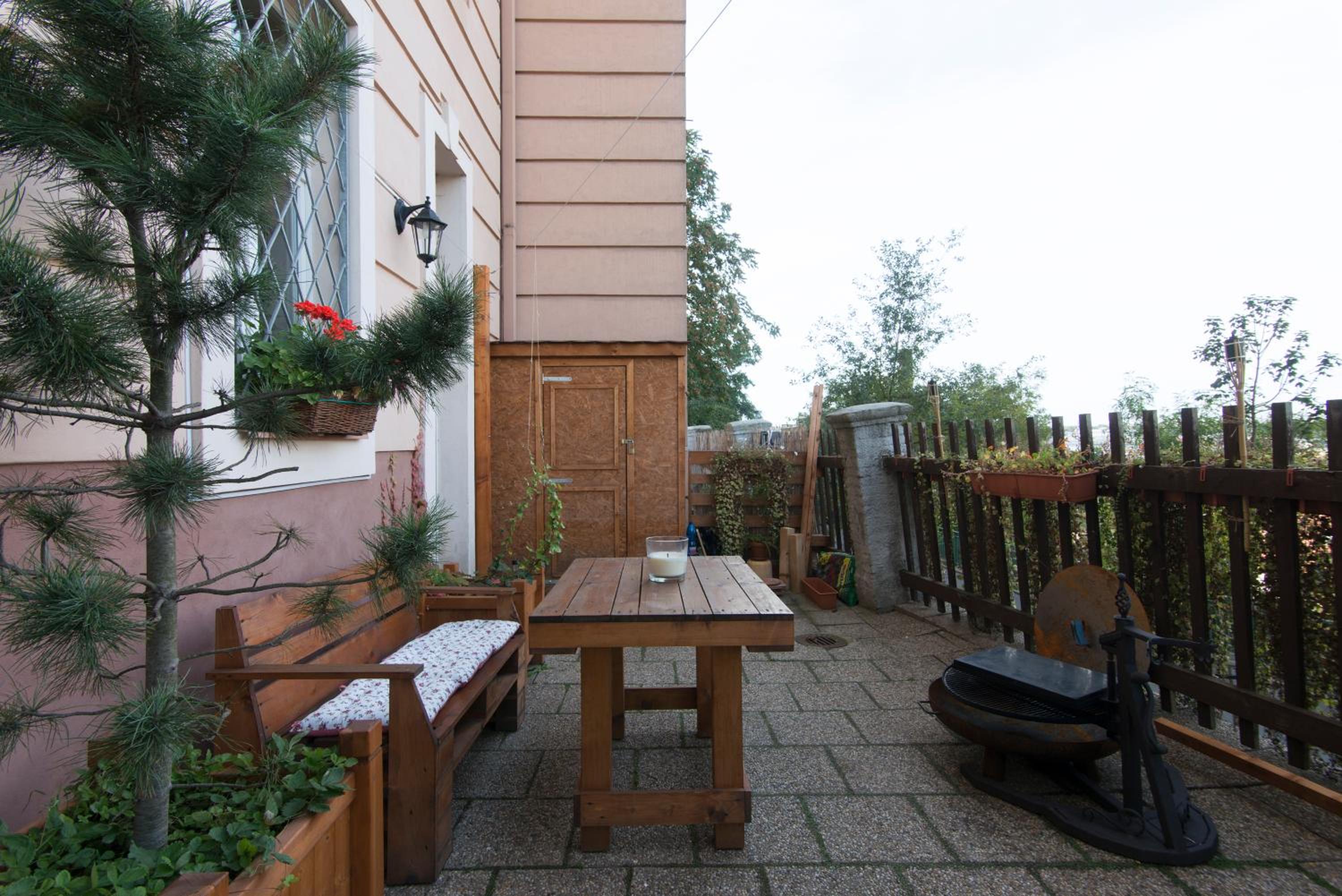 Victoria Design Stays - Apartment Rehorova