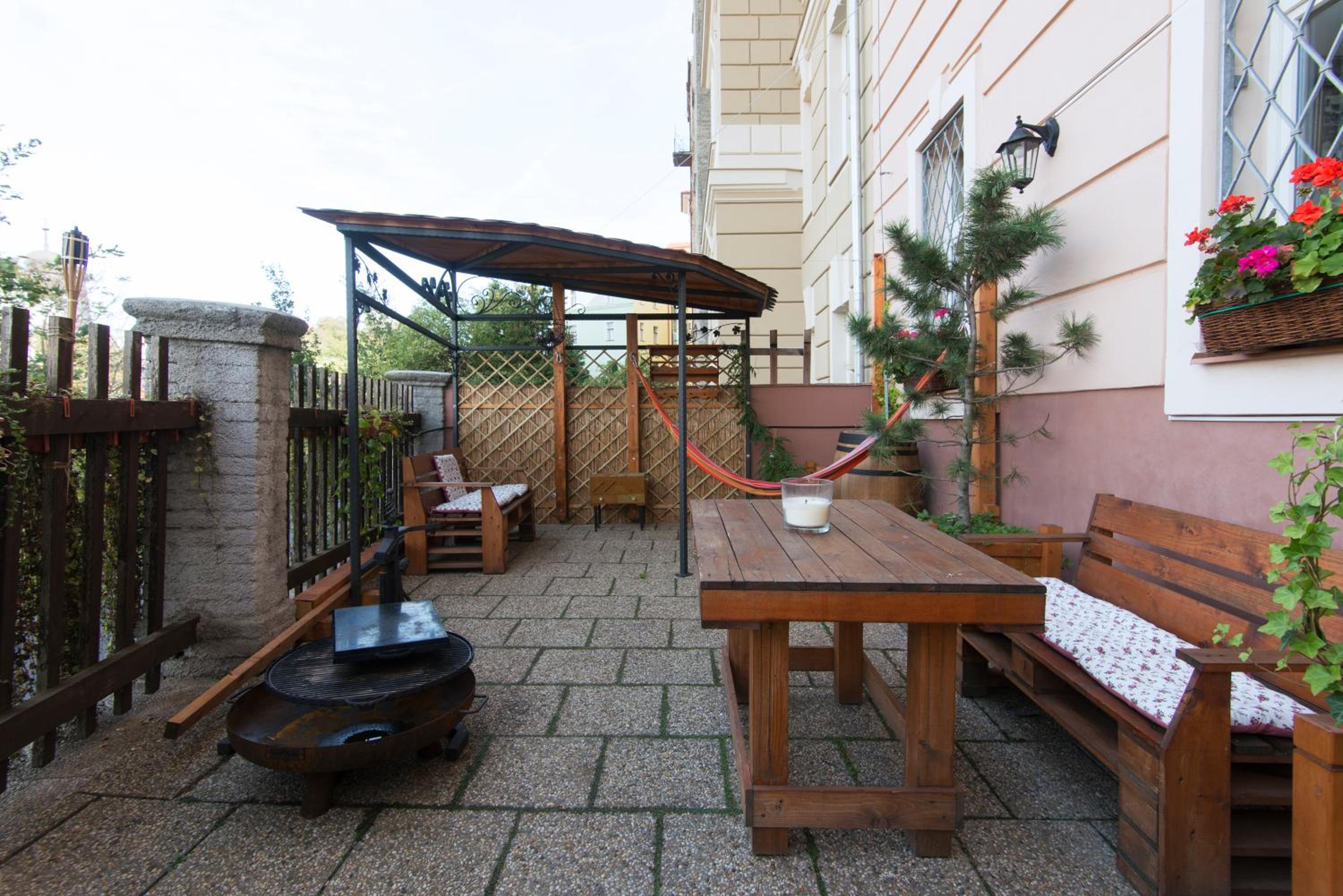 Victoria Design Stays - Apartment Rehorova