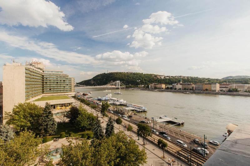 Vigadó Square Panorama Apartment view 3