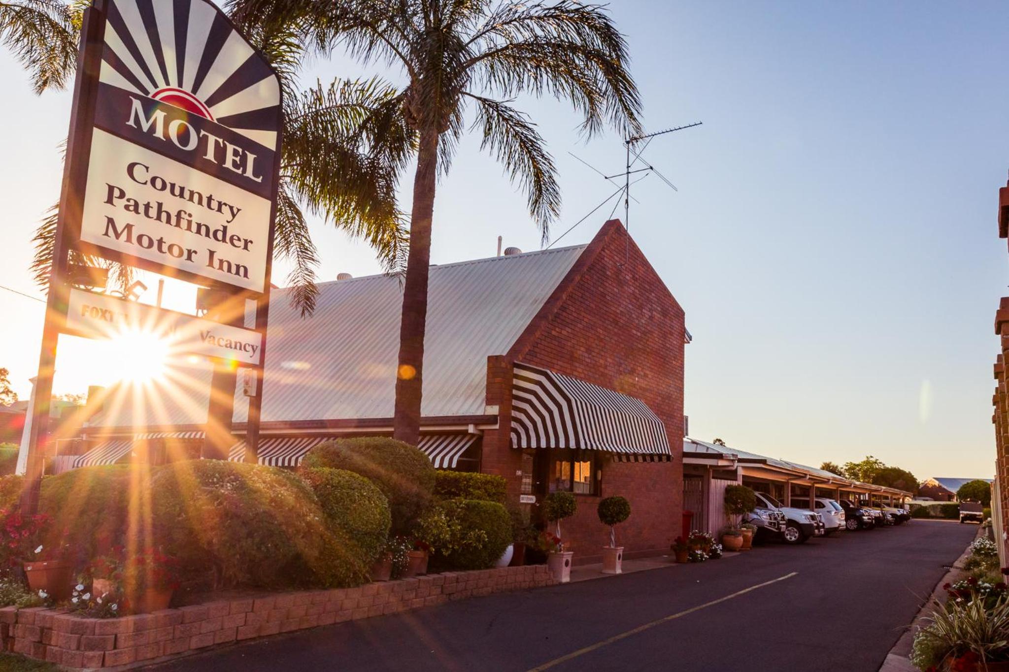 Country Pathfinder Motor Inn