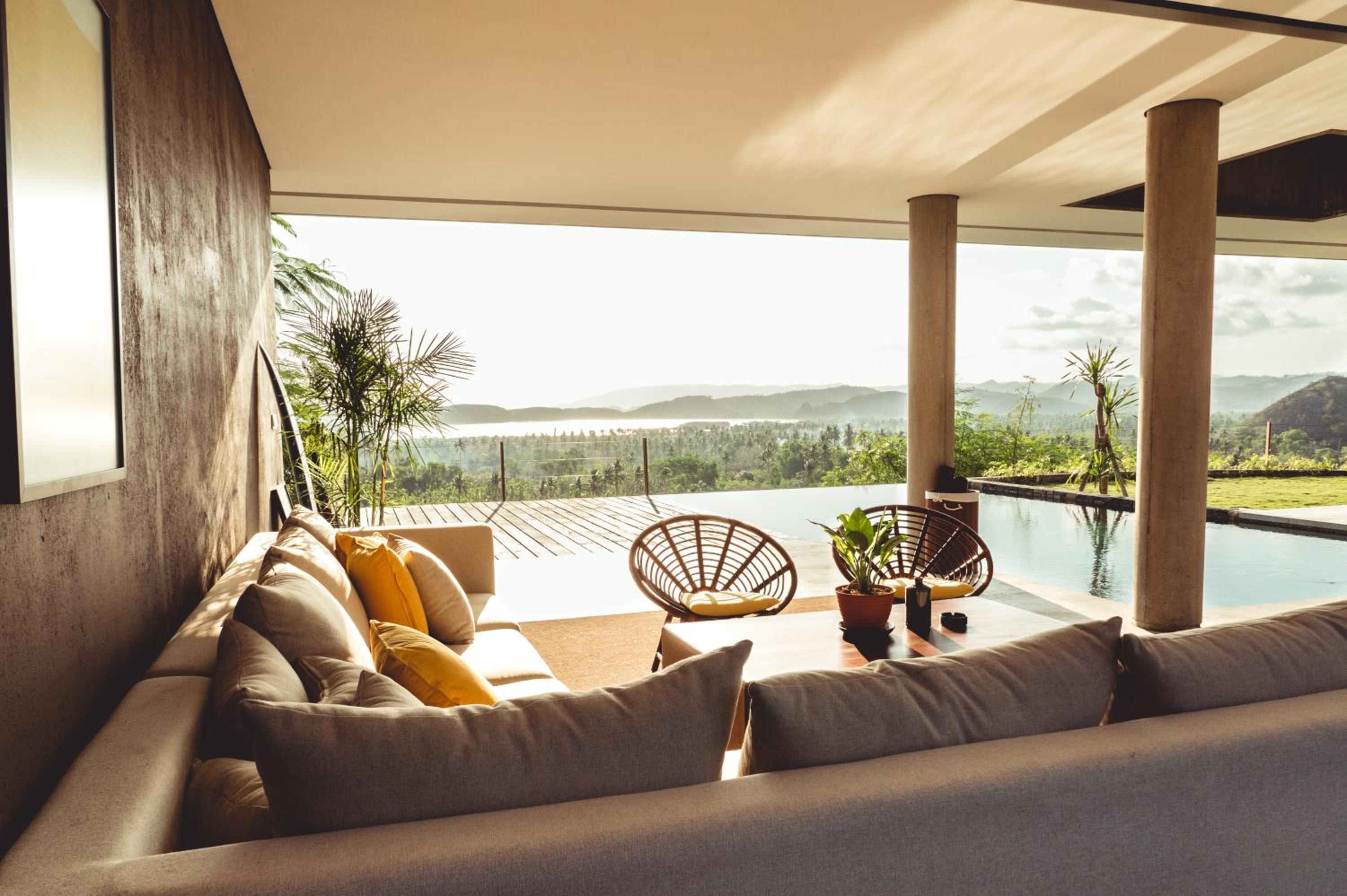 Villa Strata view 2