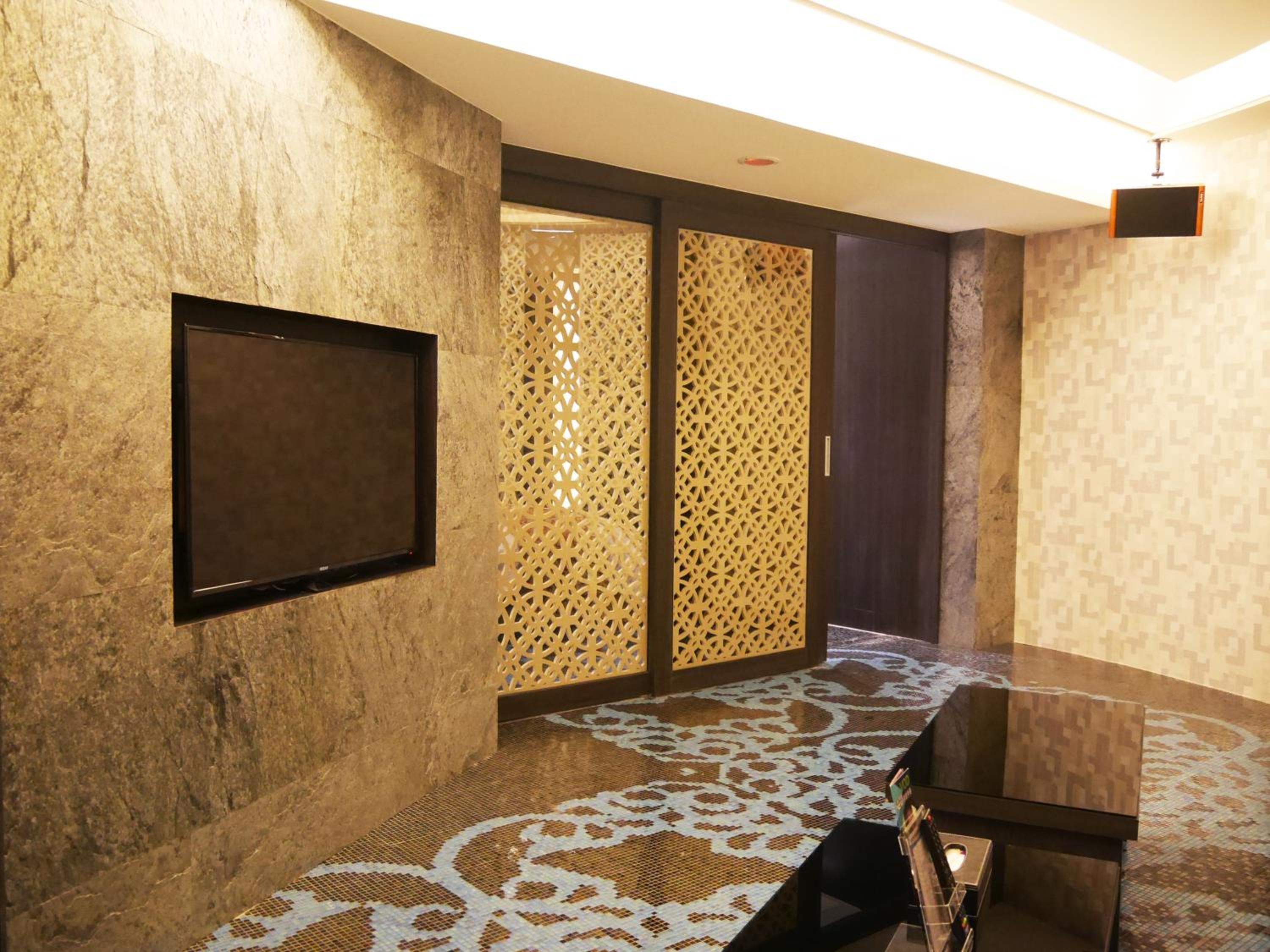Refinement Motel