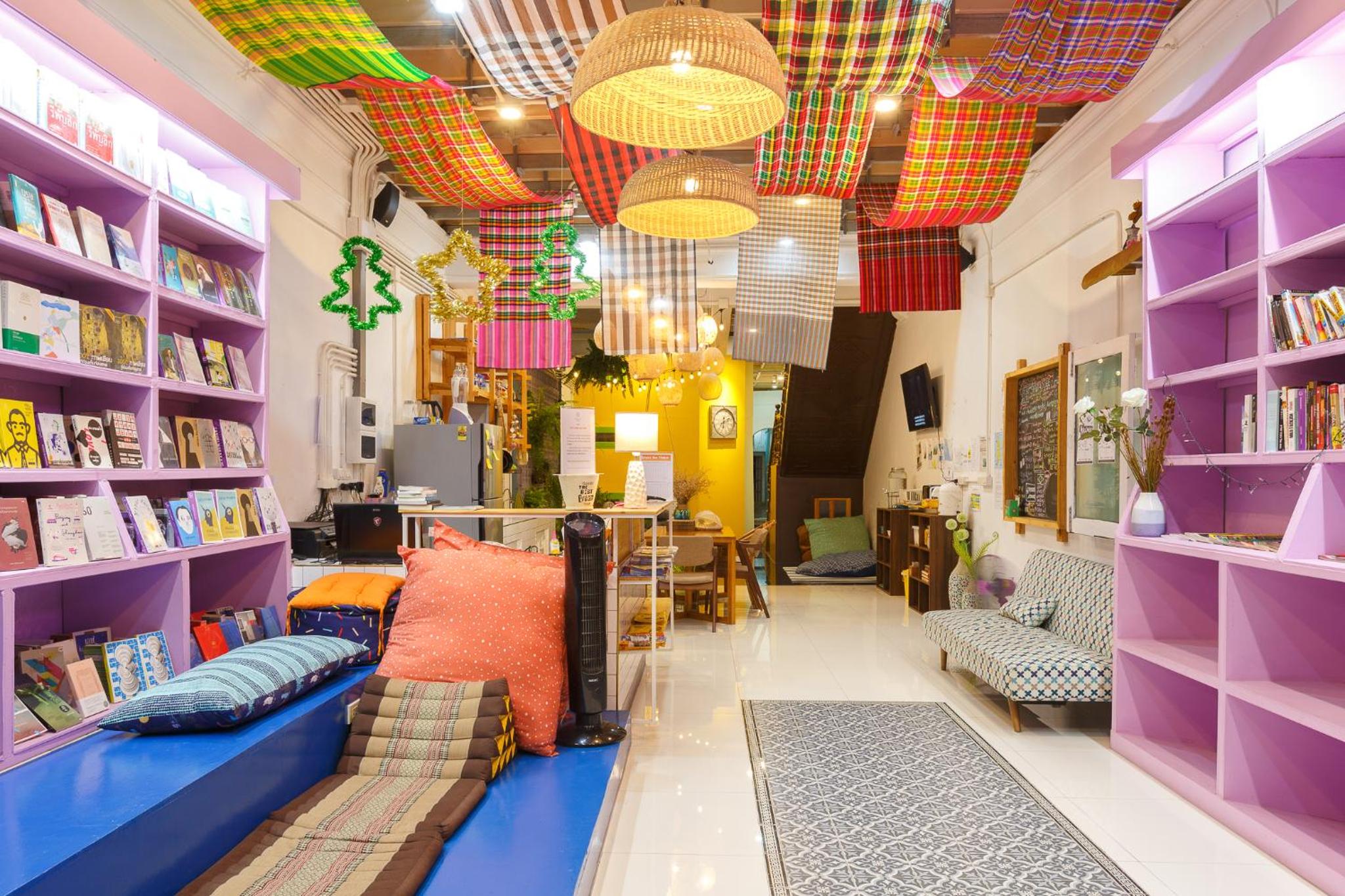lounge