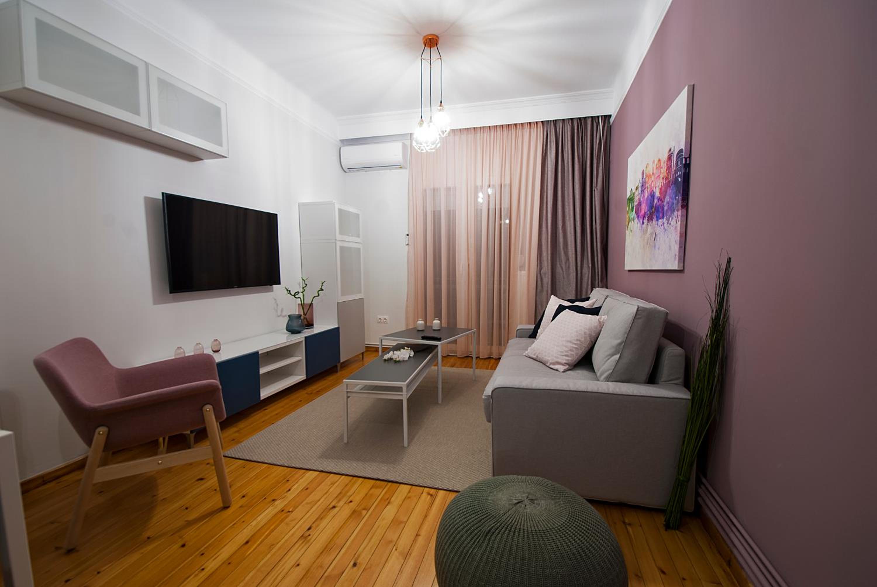 Large, Sunny, Modern apartment fully renovated, next to Agia Sofia photo 5