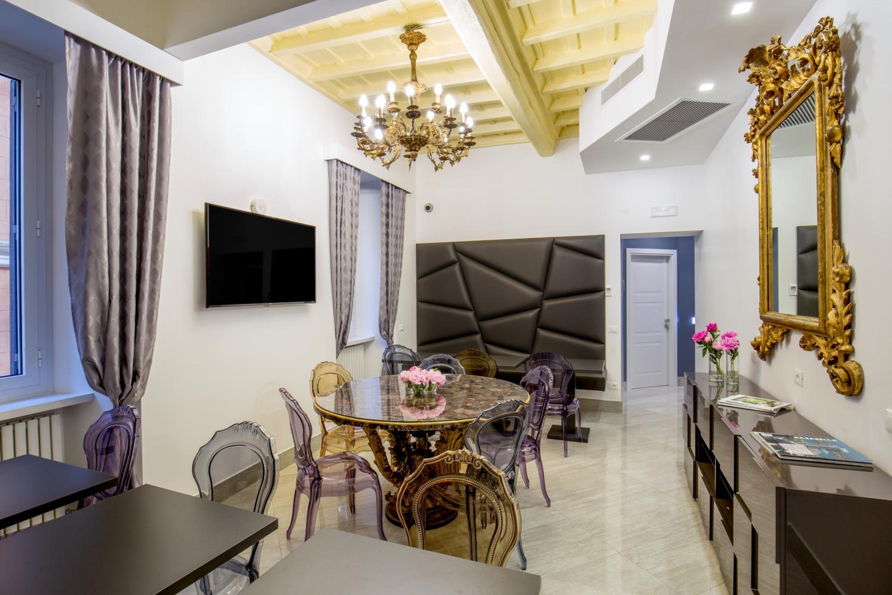 GCF Luxury Suites, Guest house