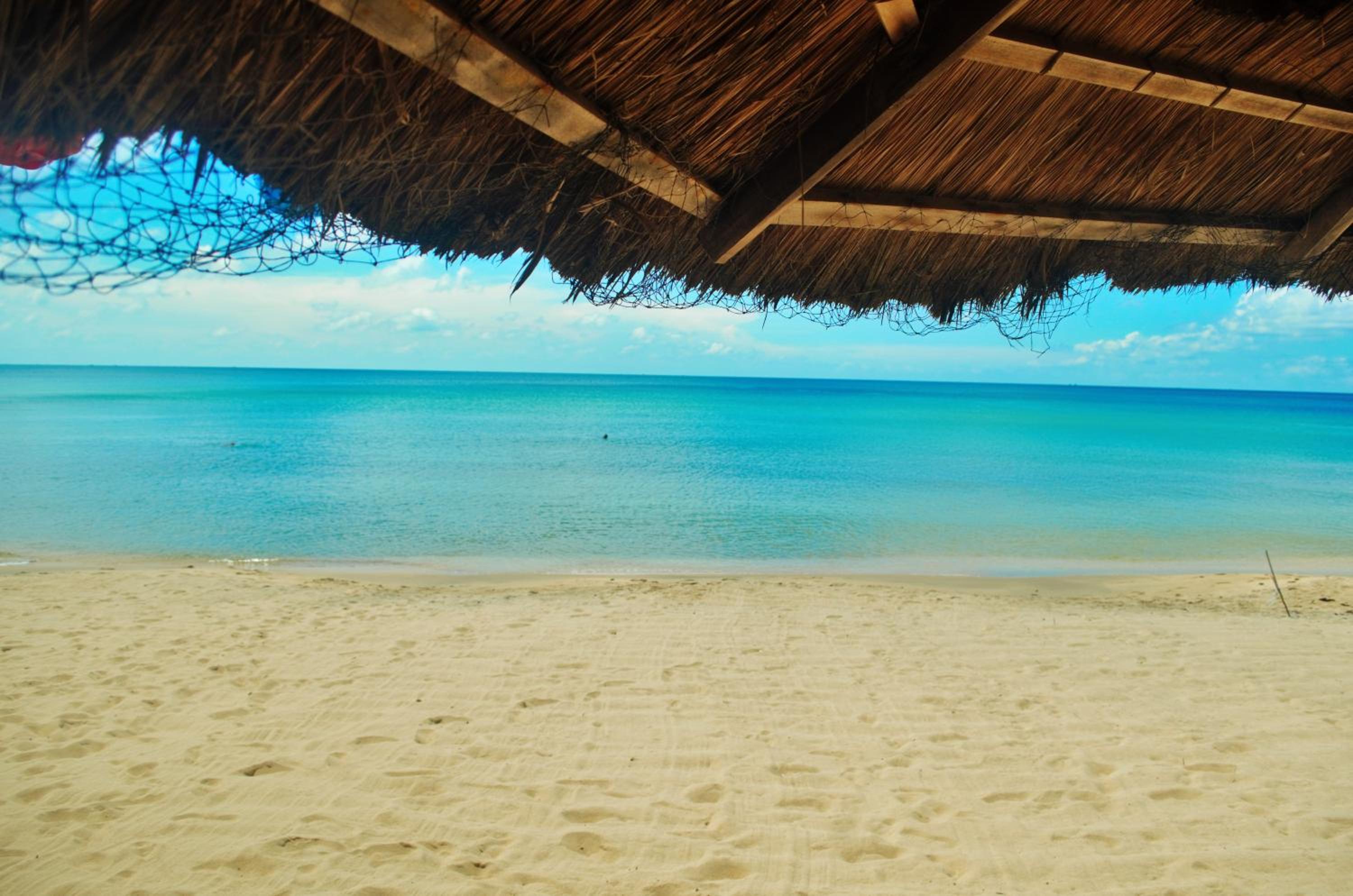 Coral Bay Resort