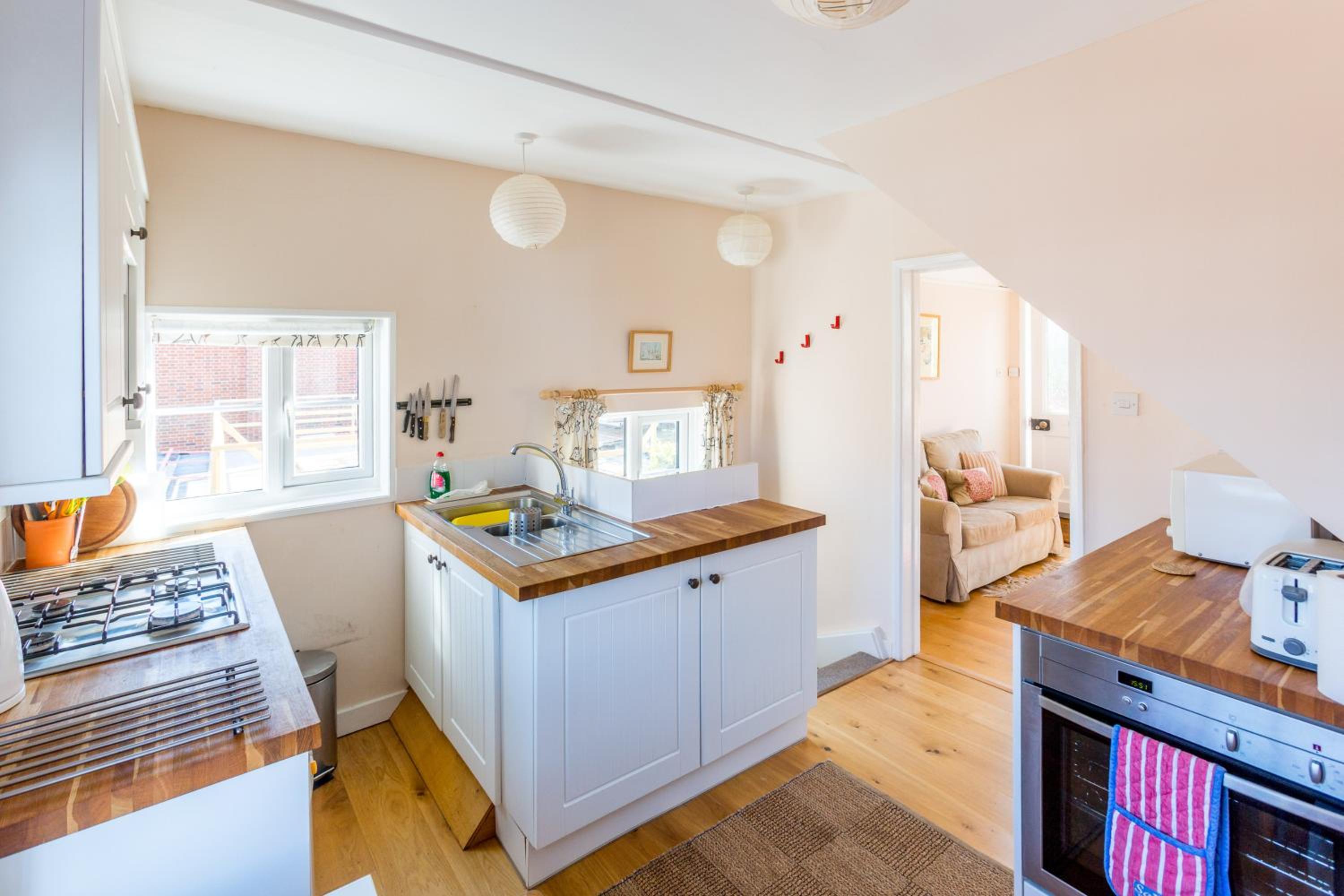 5 Coastguard Cottages view 3