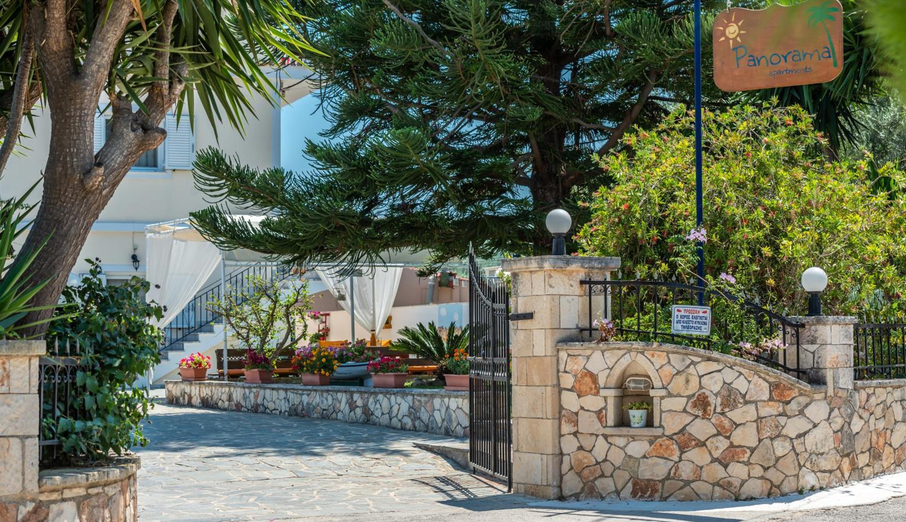 Panorama Studios & Apartments