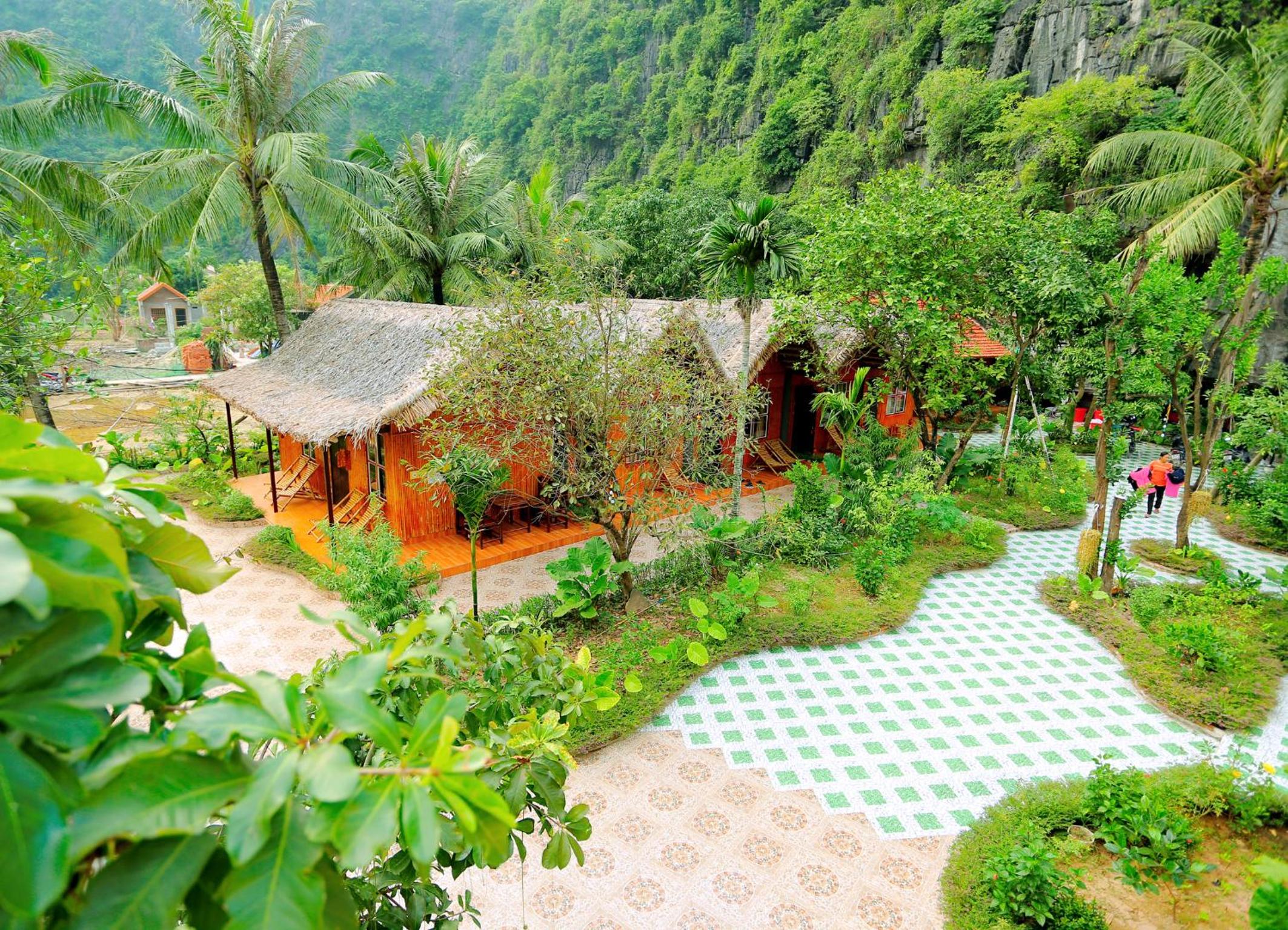 Tam Coc Valley Bungalow