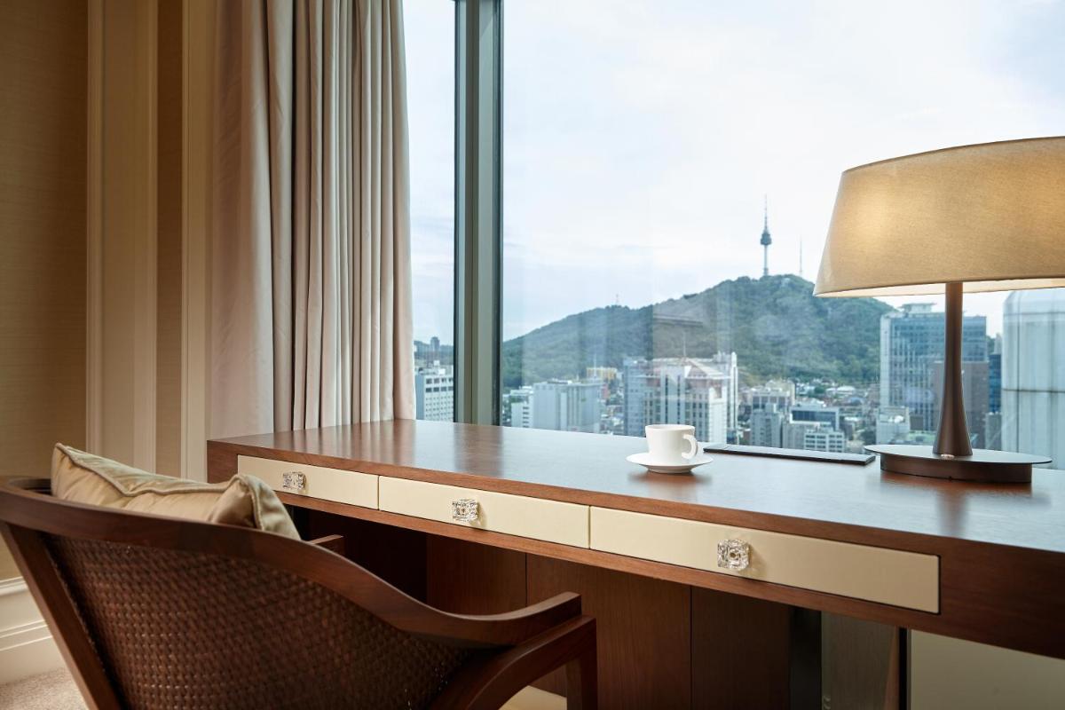Lotte Hotel Seoul Executive Tower 102