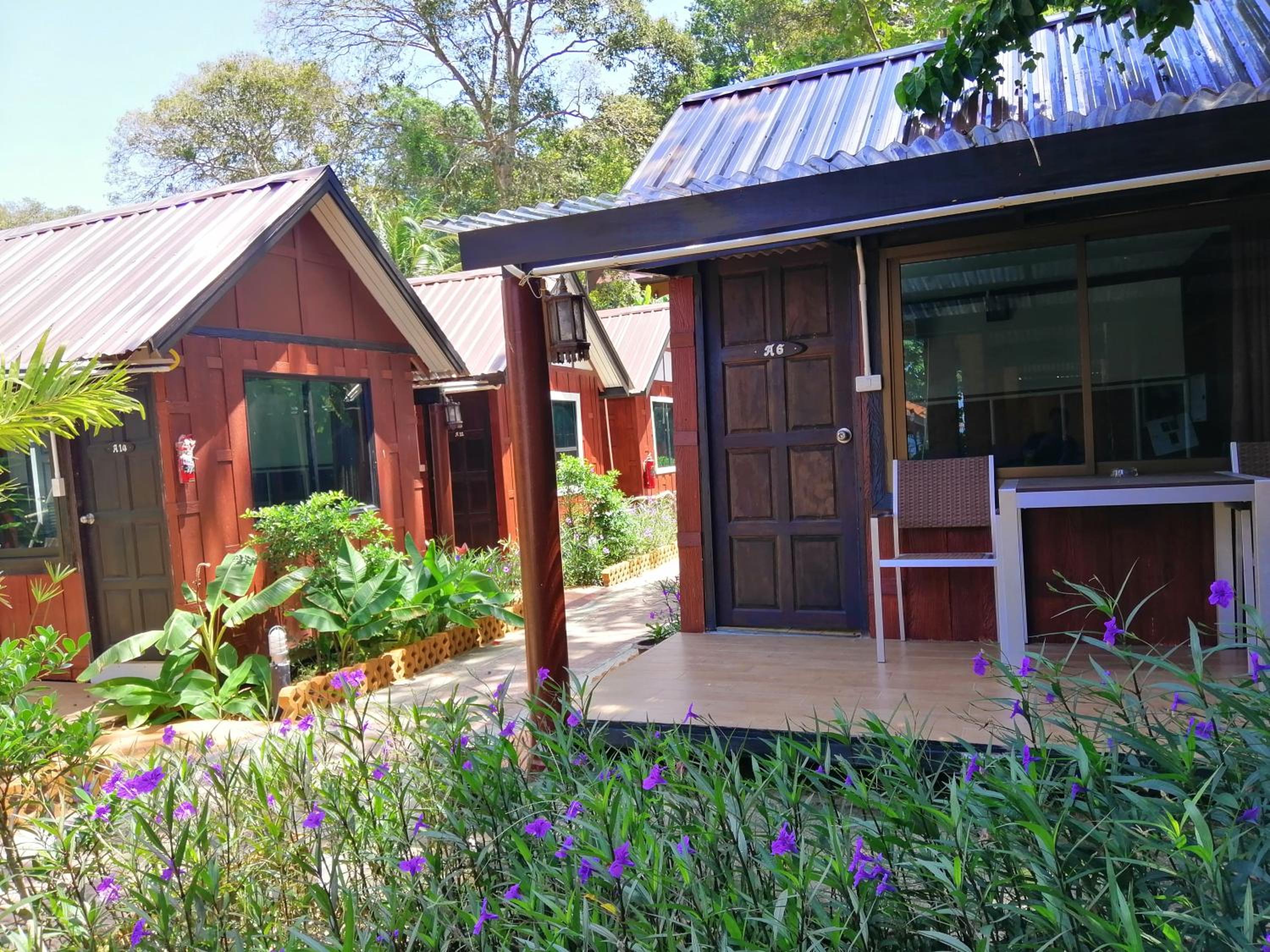 Phi Phi Long Beach Bungalow ( Had Yao) view 3