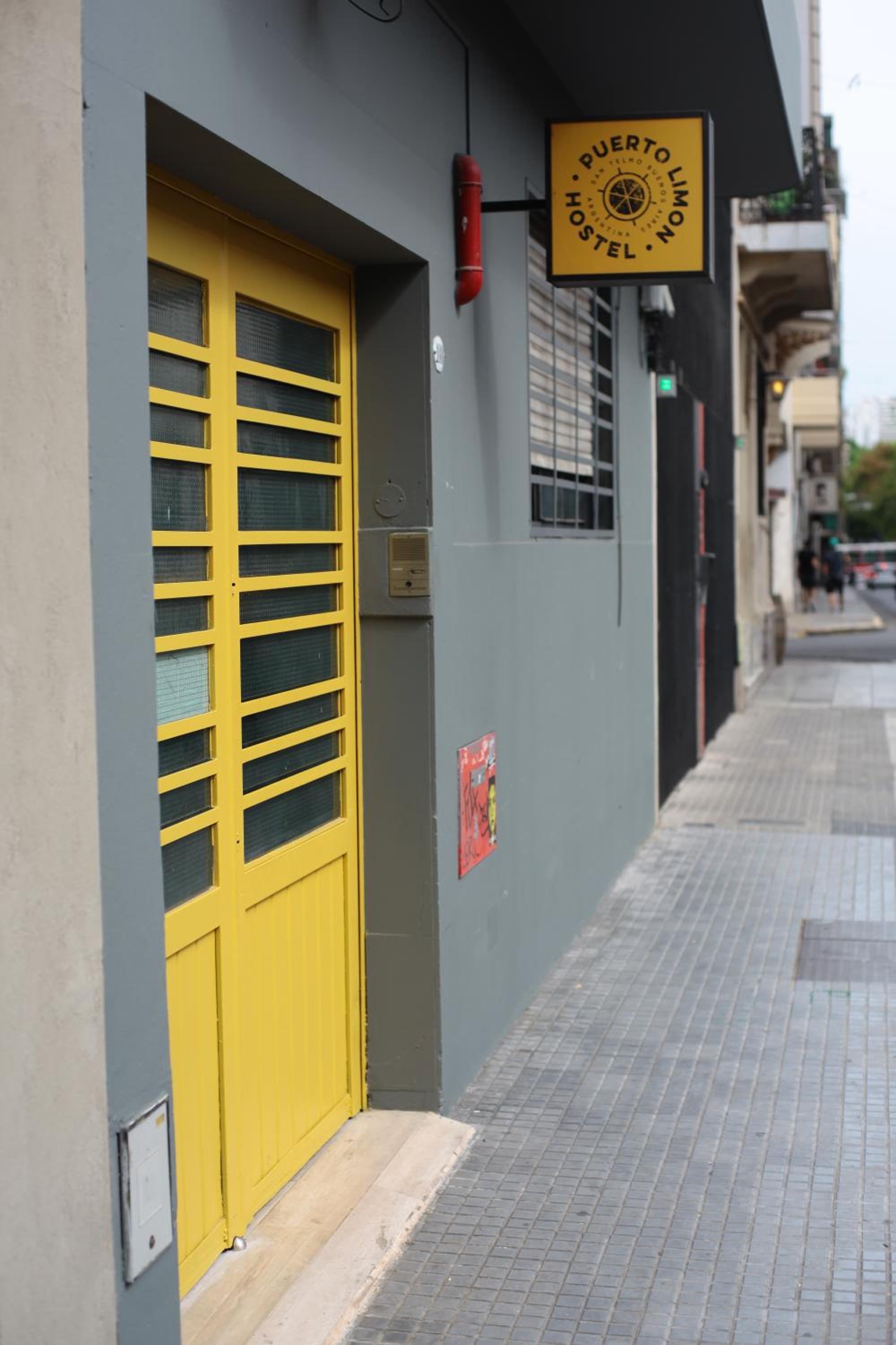 Puerto Limon Hostel