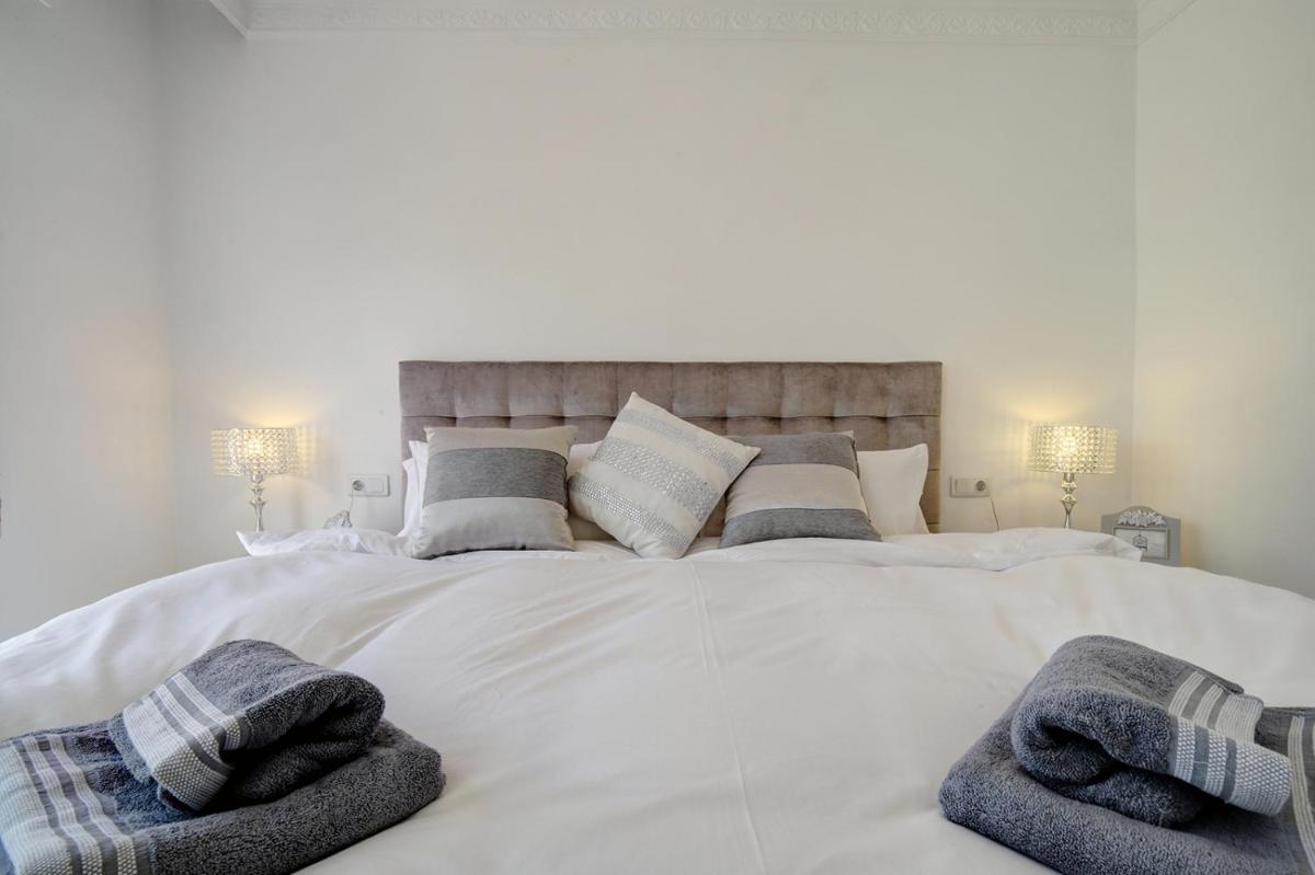 3 bed Modern House Marbella - Direct Pool Access photo 3