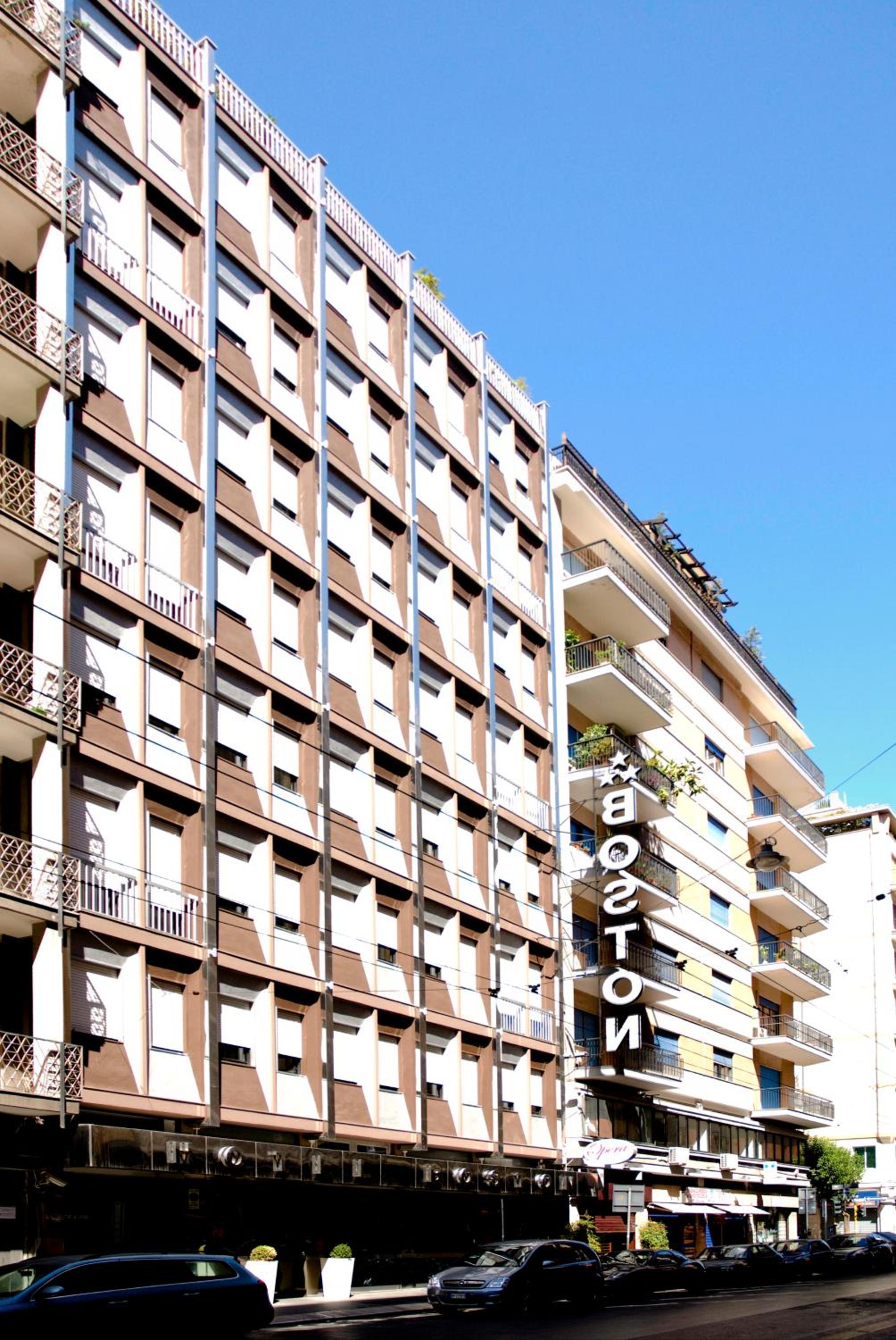 Hotel Boston - Image 1