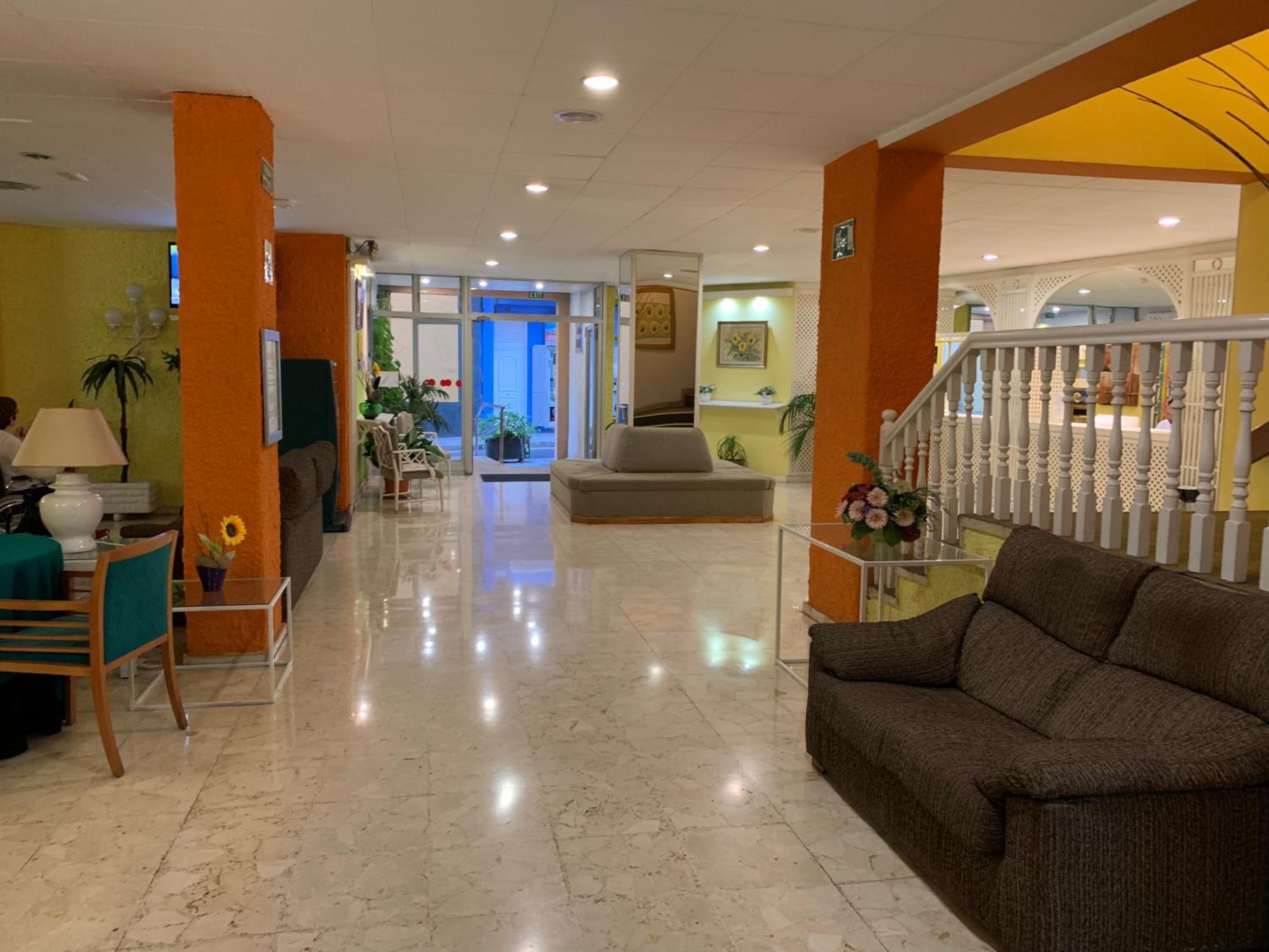 Estudio Ático Sol y Playa piscina