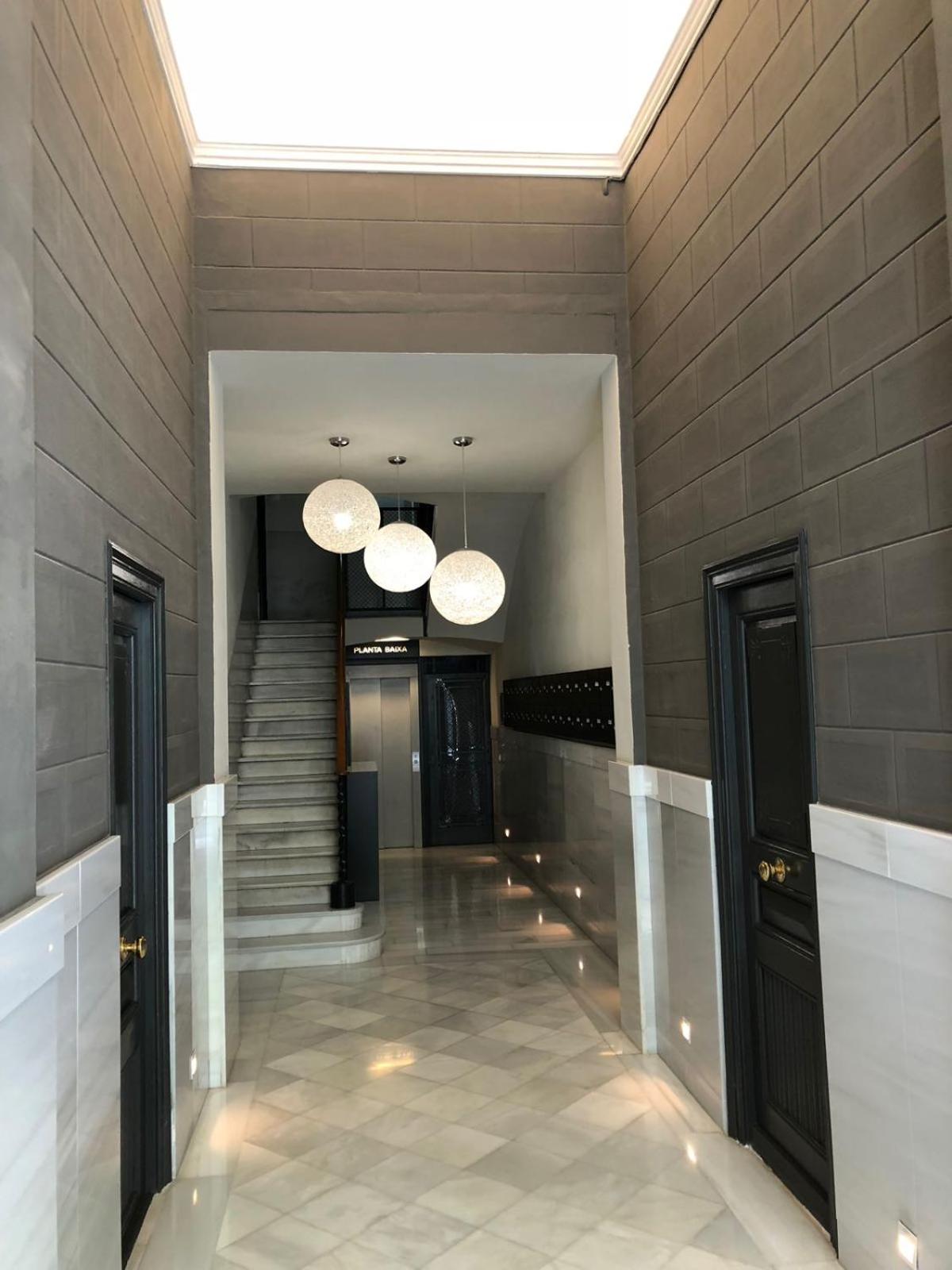 Akira Flats Urgell apartment