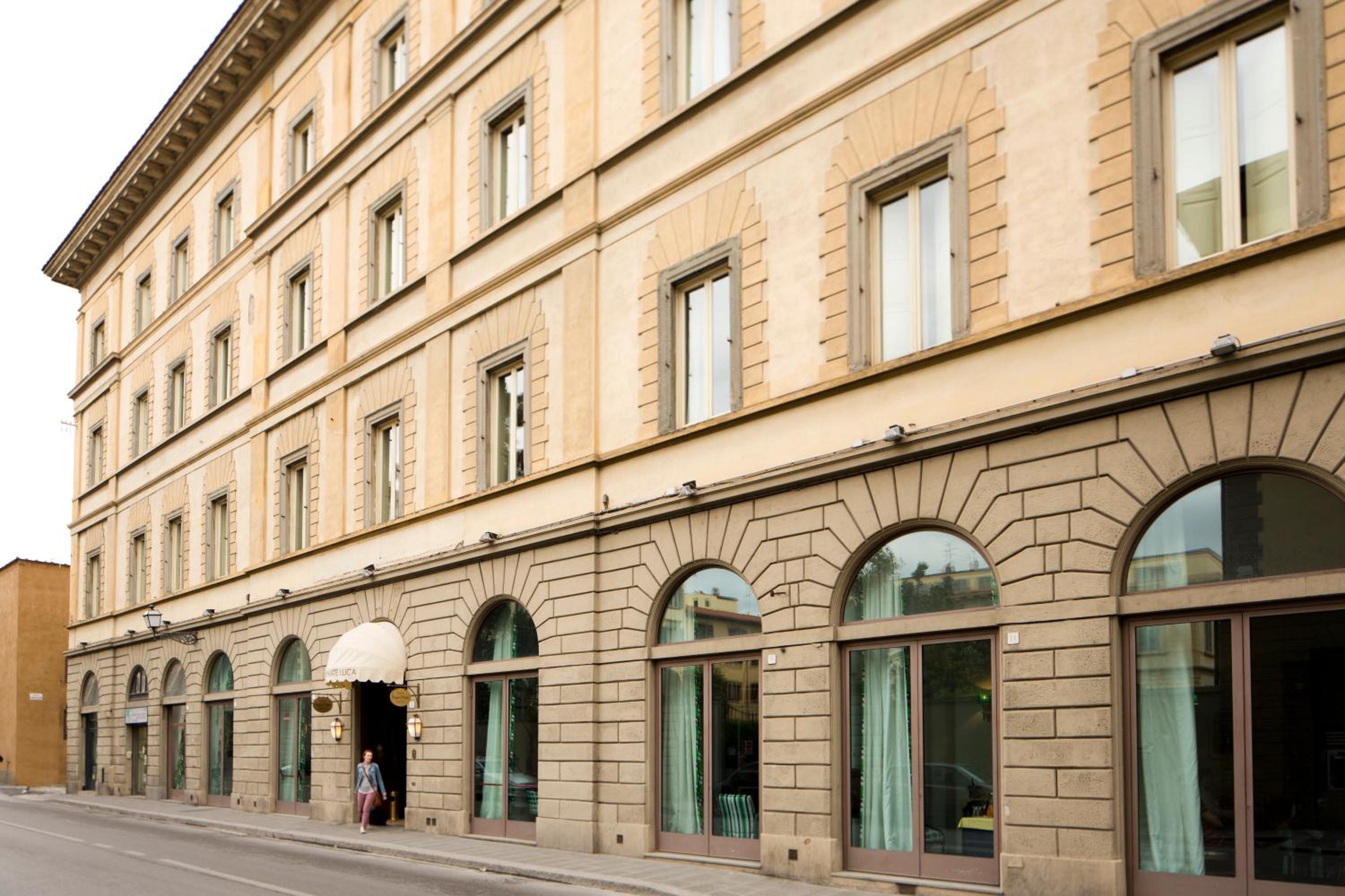 Hotel Room Mate Luca - Image 1