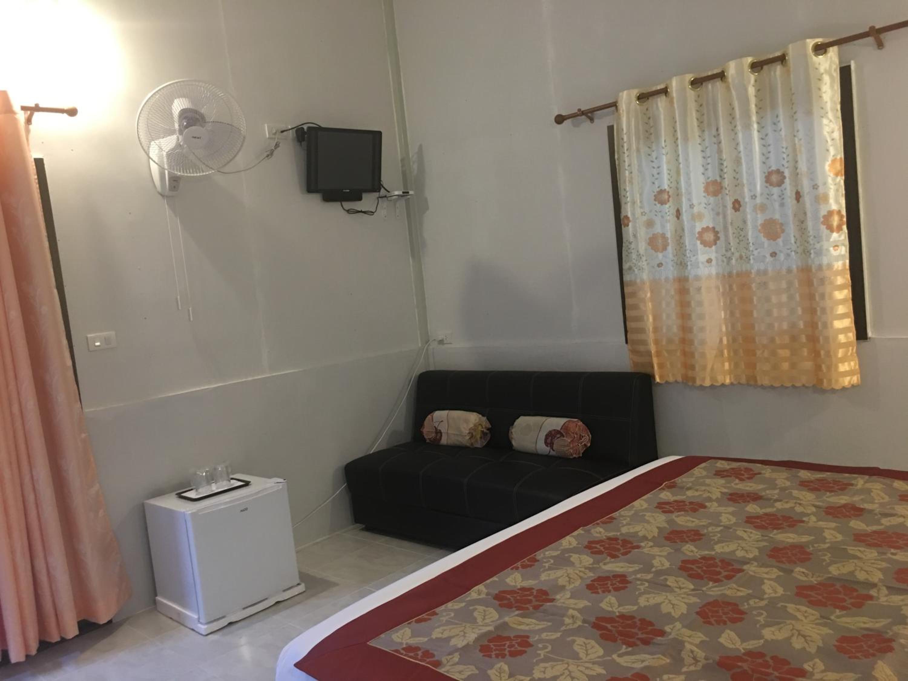 Khao Sok Evergreen House