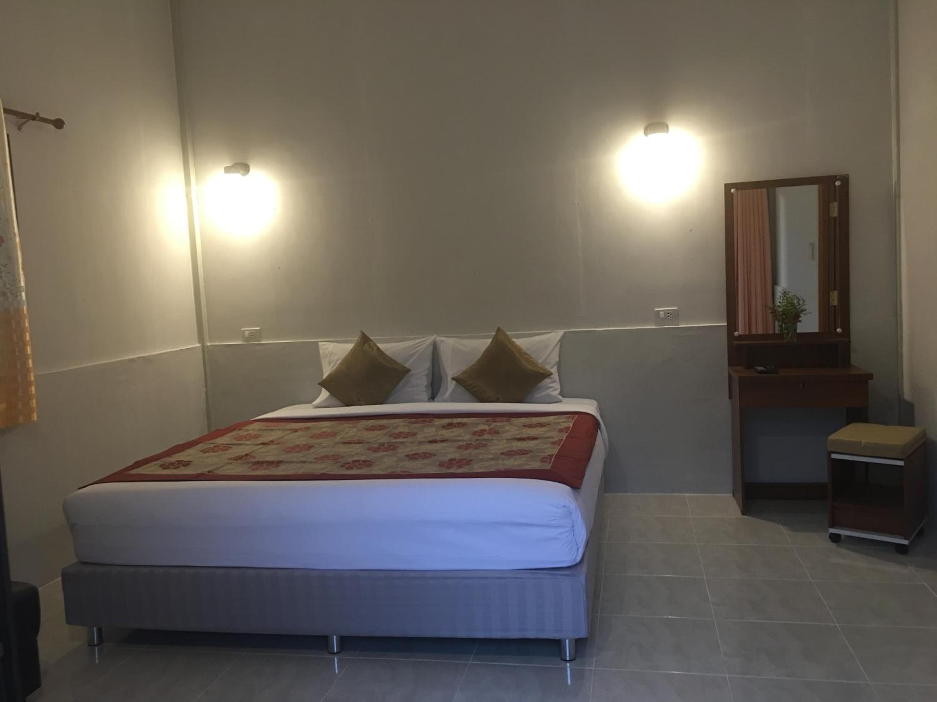 Khao Sok Evergreen House