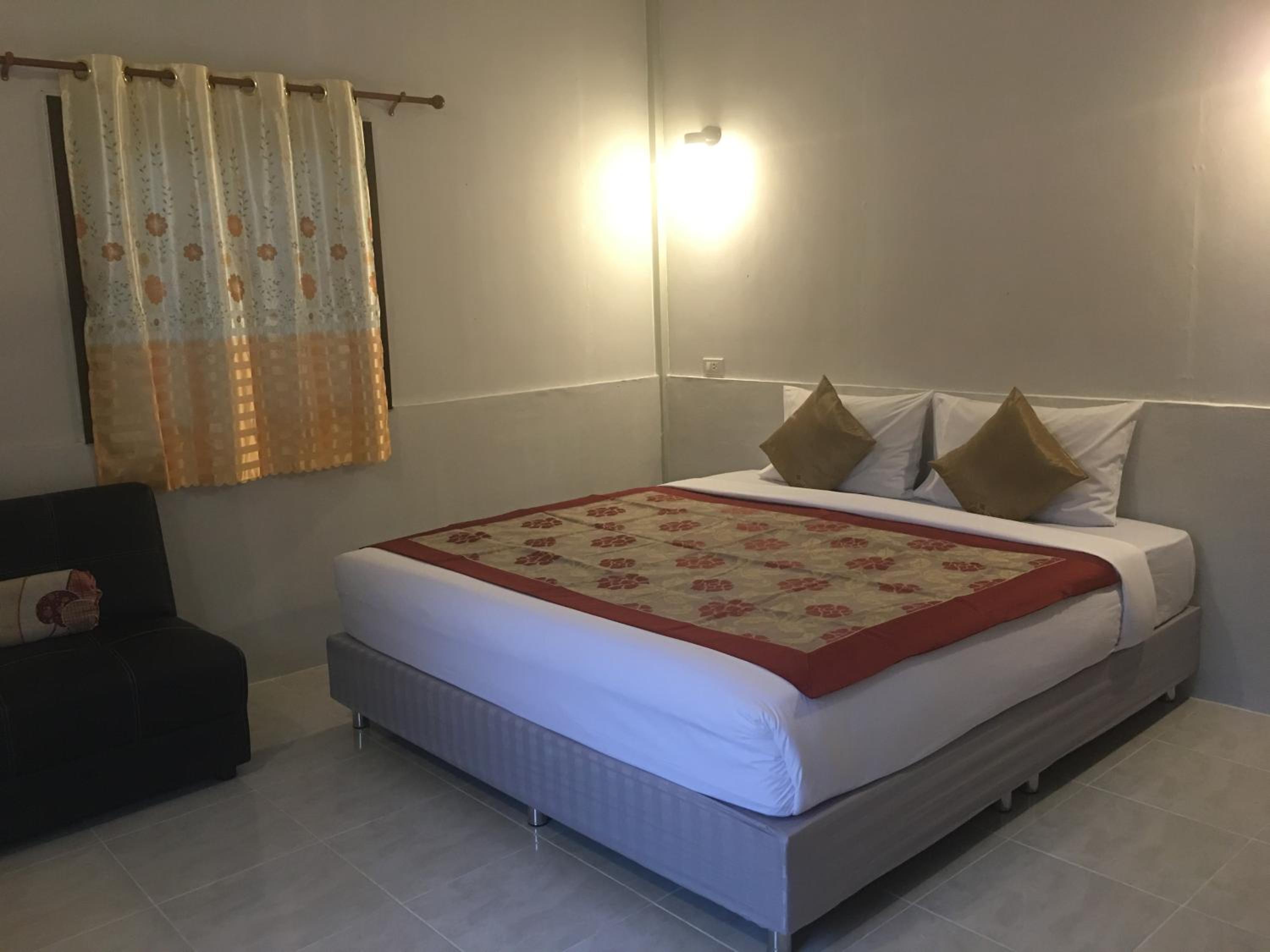 Khao Sok Evergreen House
