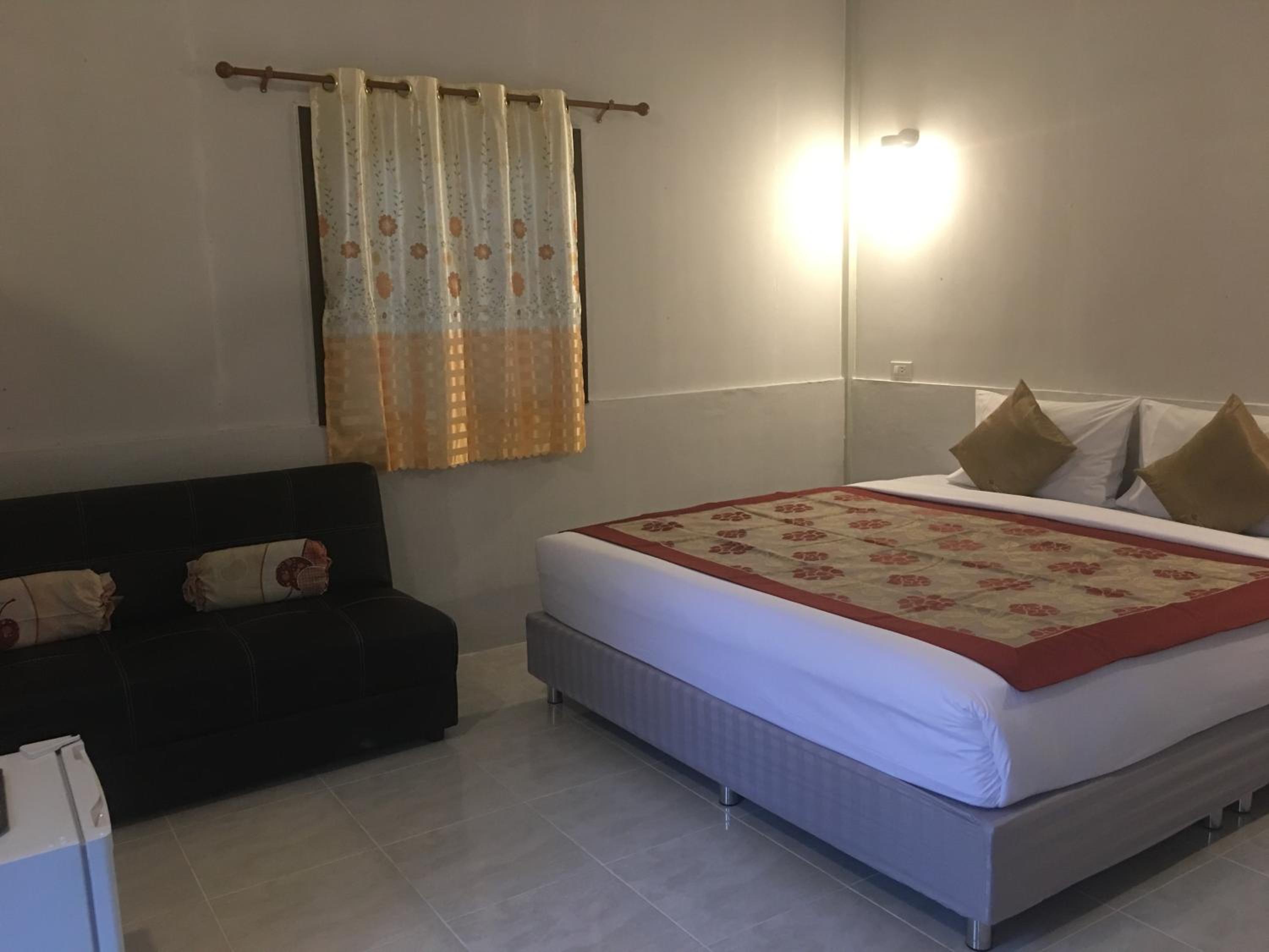 Khao Sok Evergreen House