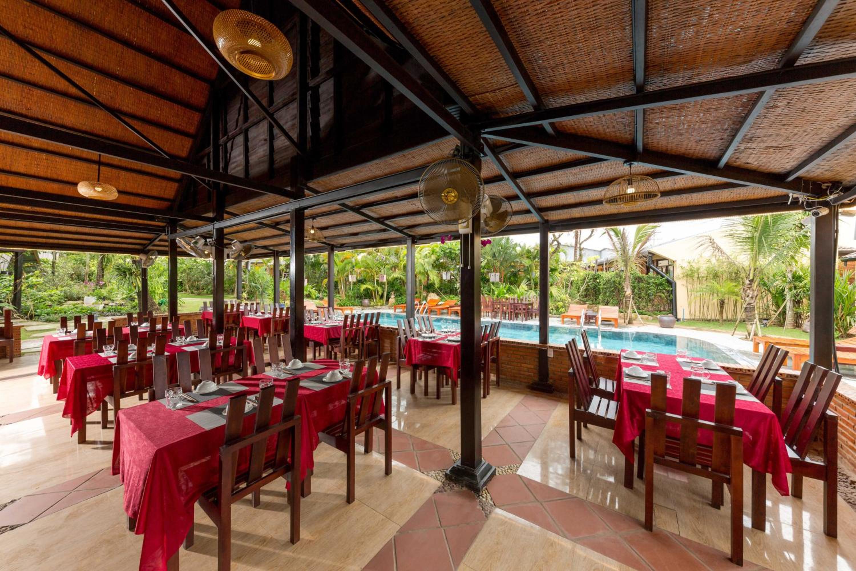 La Paloma Resort