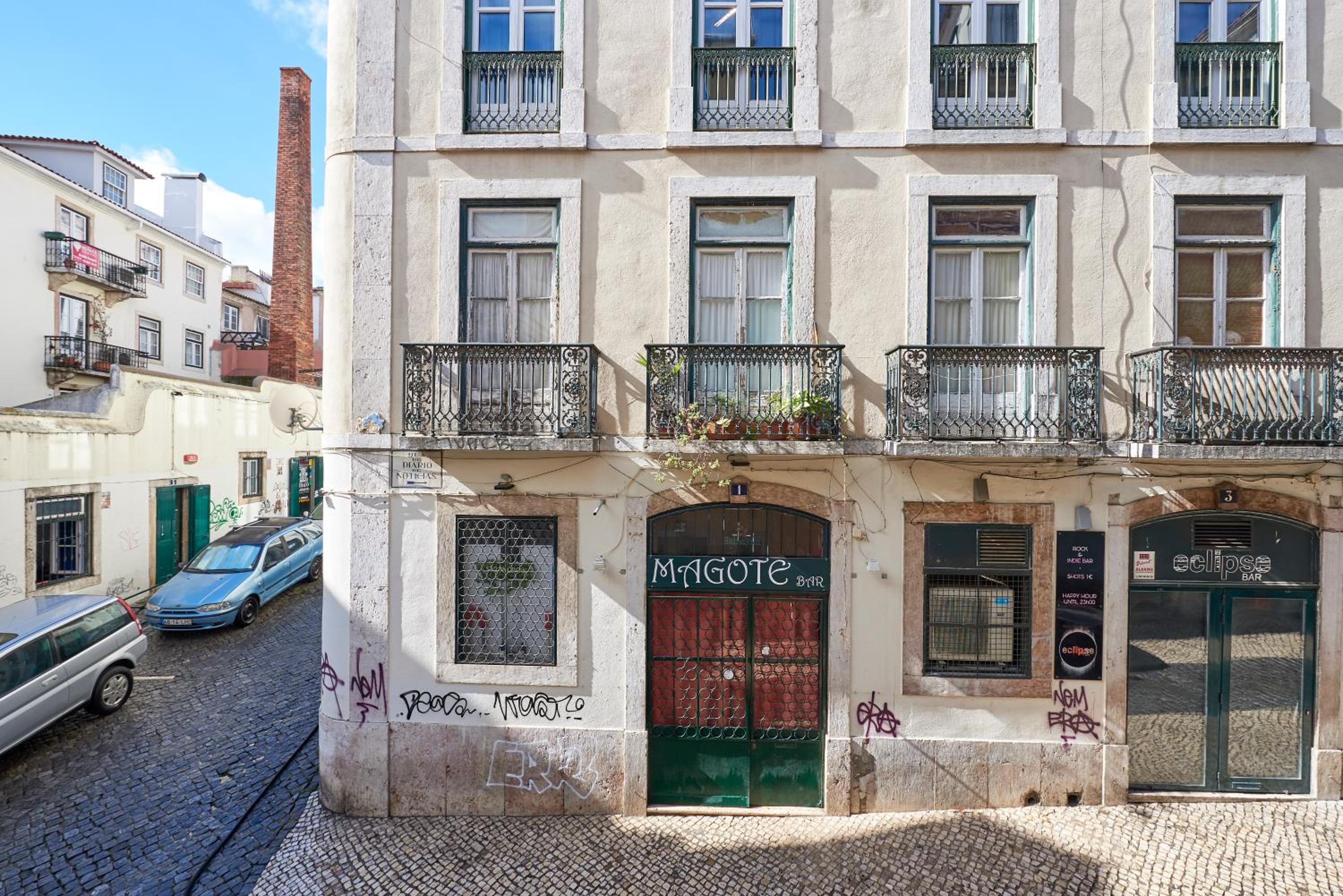 Salgadeiras Suites - Bairro Alto