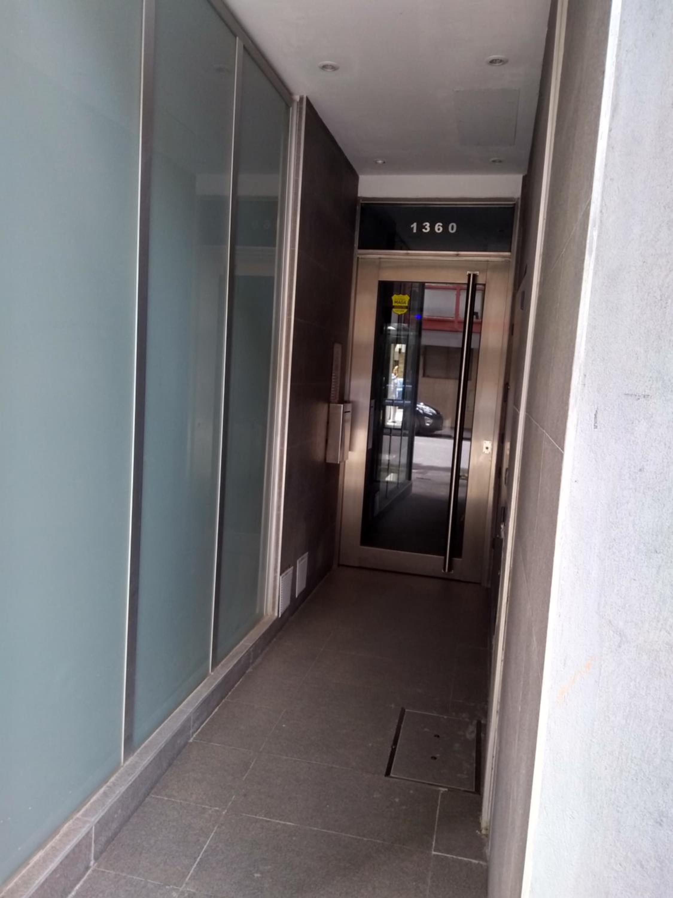 Barrancas del Monumento - Parking privado con costo adicional